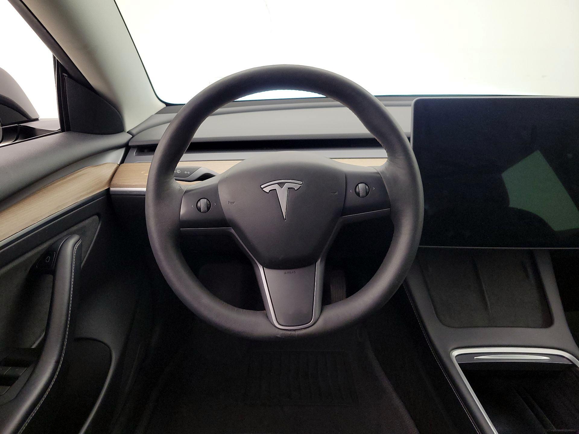 Thumbnail: 2022 Tesla Model 3 - 10