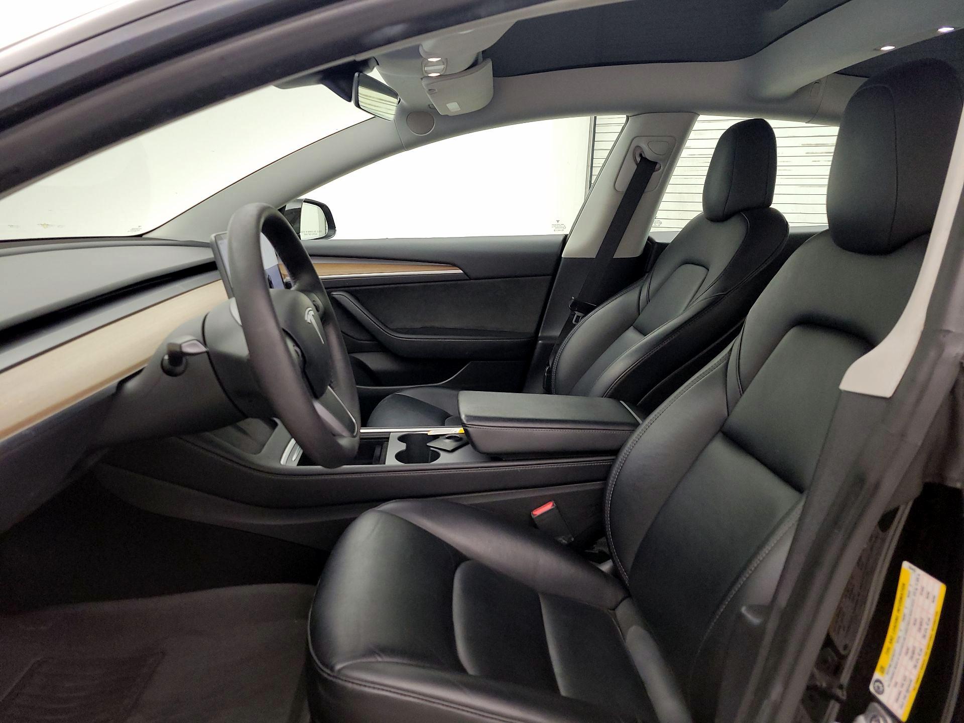 Thumbnail: 2022 Tesla Model 3 - 11