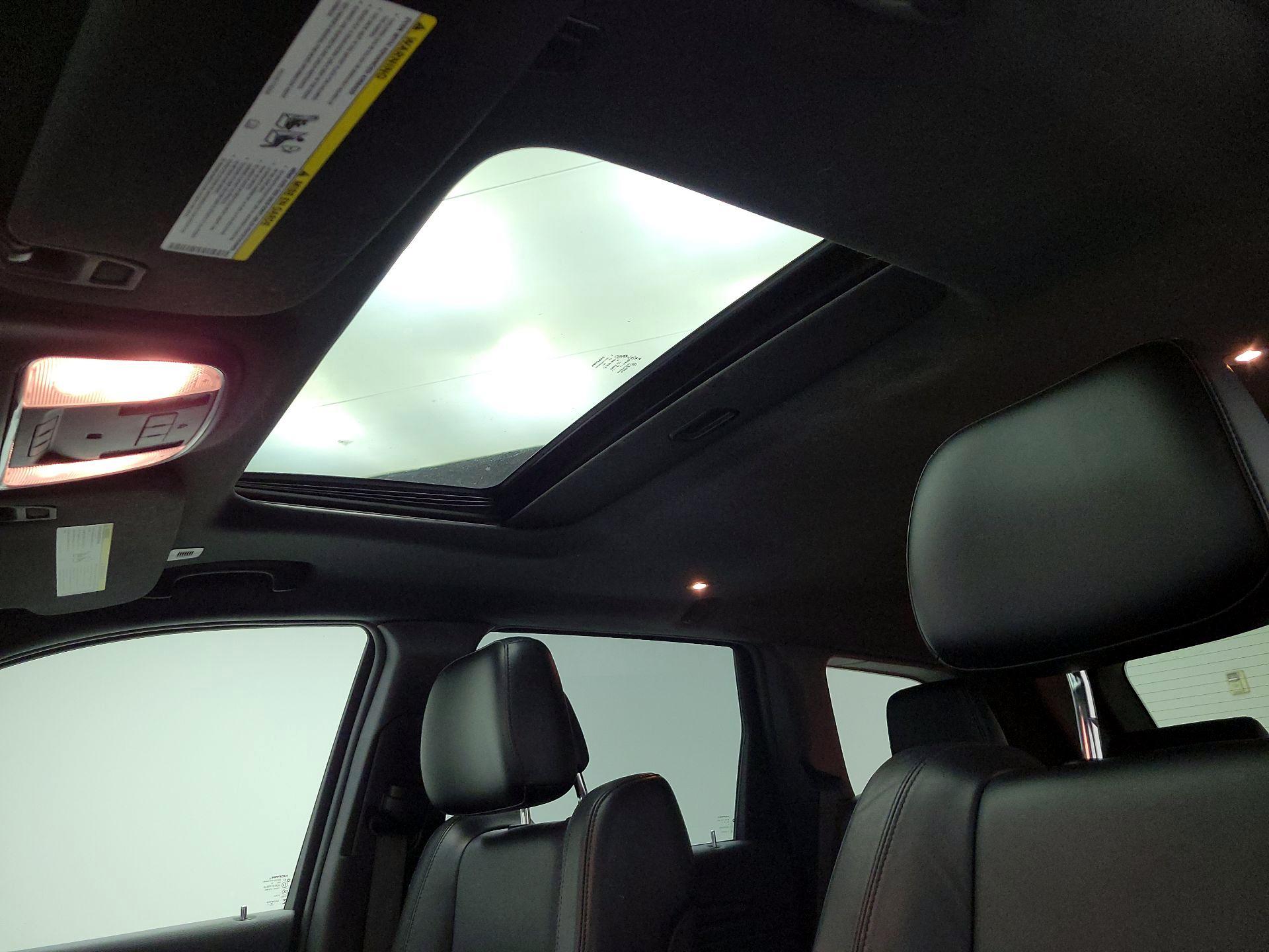 Thumbnail: 2019 Jeep Grand Cherokee - 20