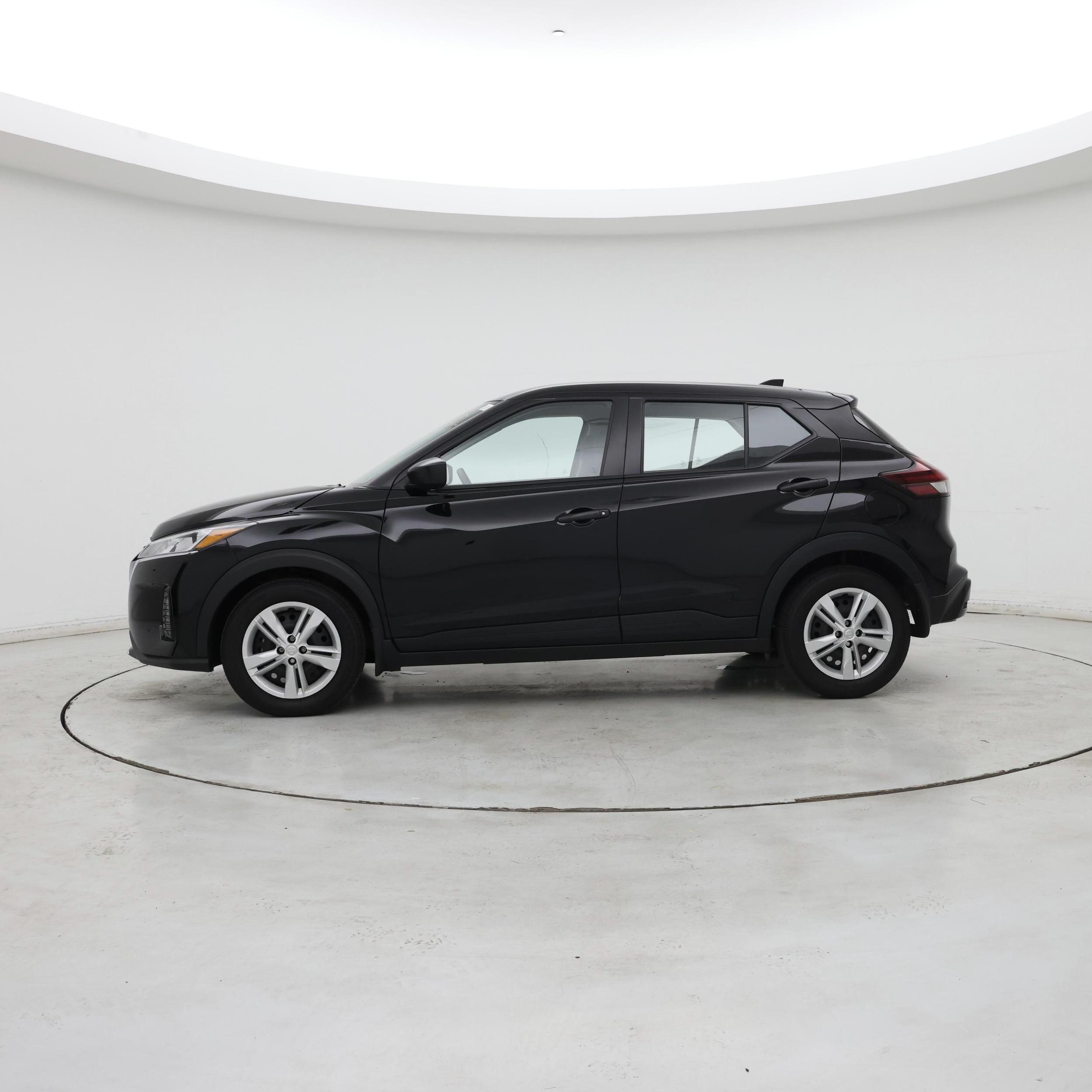 Thumbnail: 2024 Nissan Kicks - 3