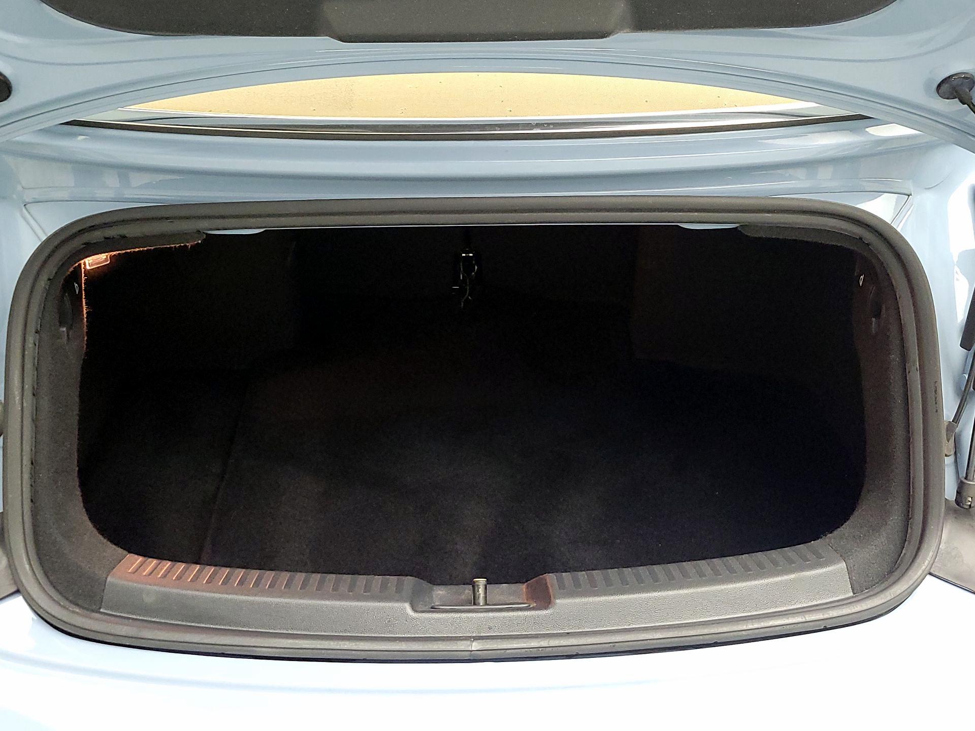 Thumbnail: 2015 Volkswagen Beetle - 18