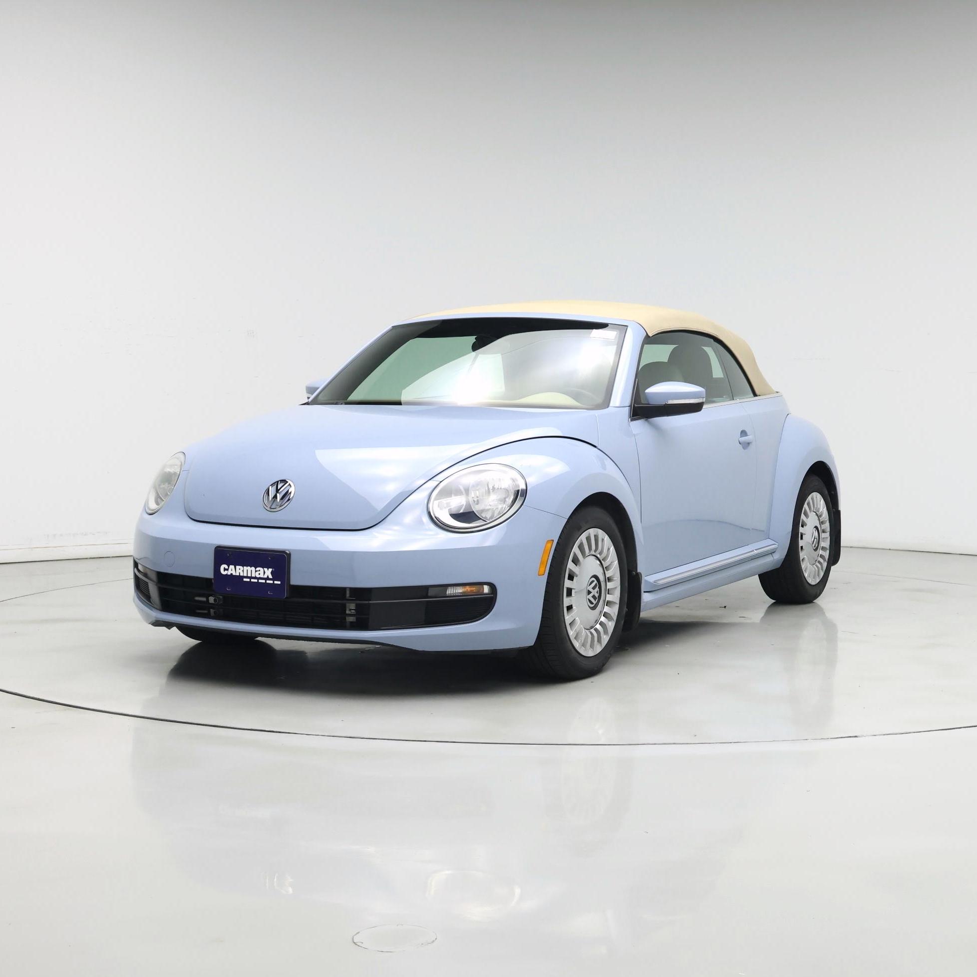 Thumbnail: 2015 Volkswagen Beetle - 4