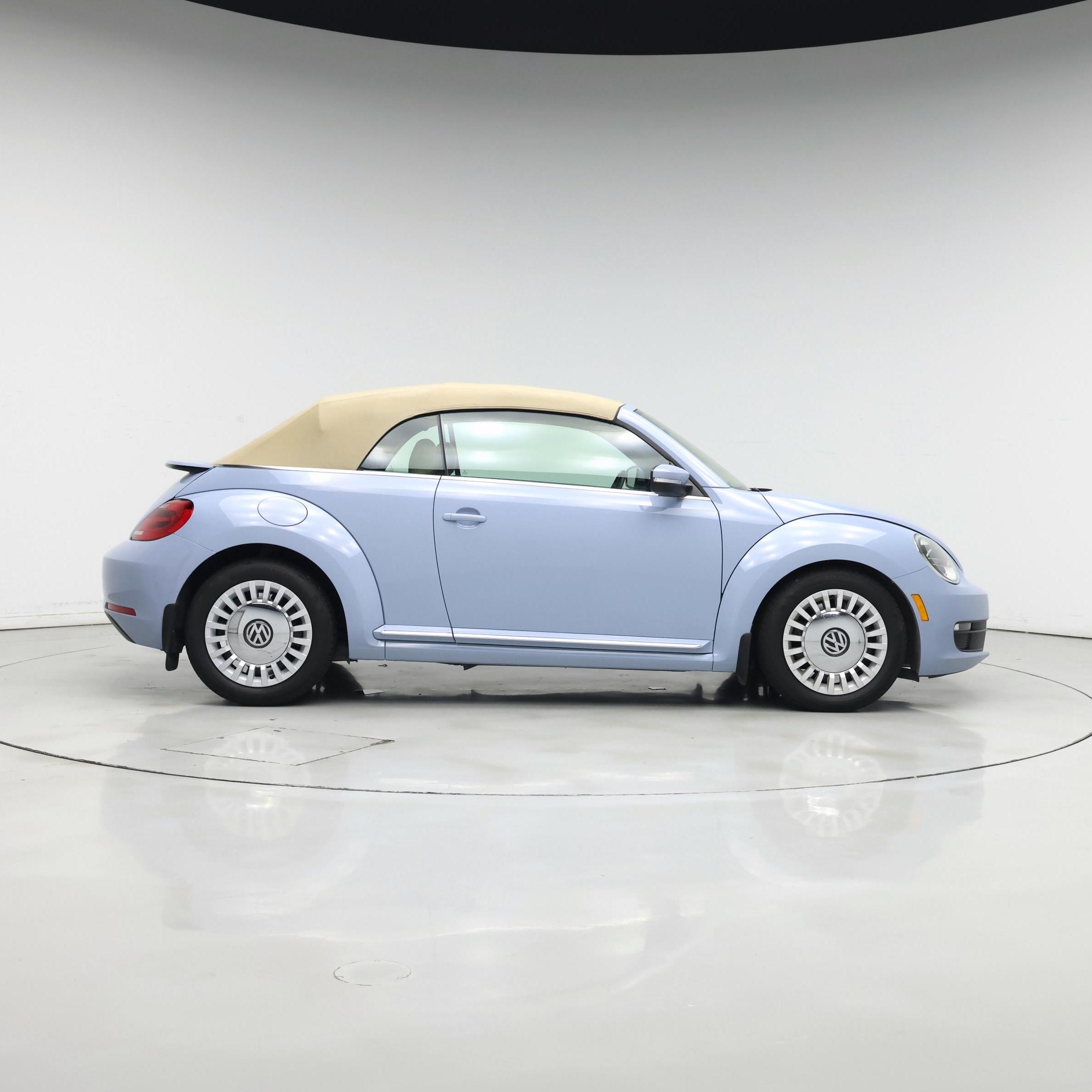 Thumbnail: 2015 Volkswagen Beetle - 7