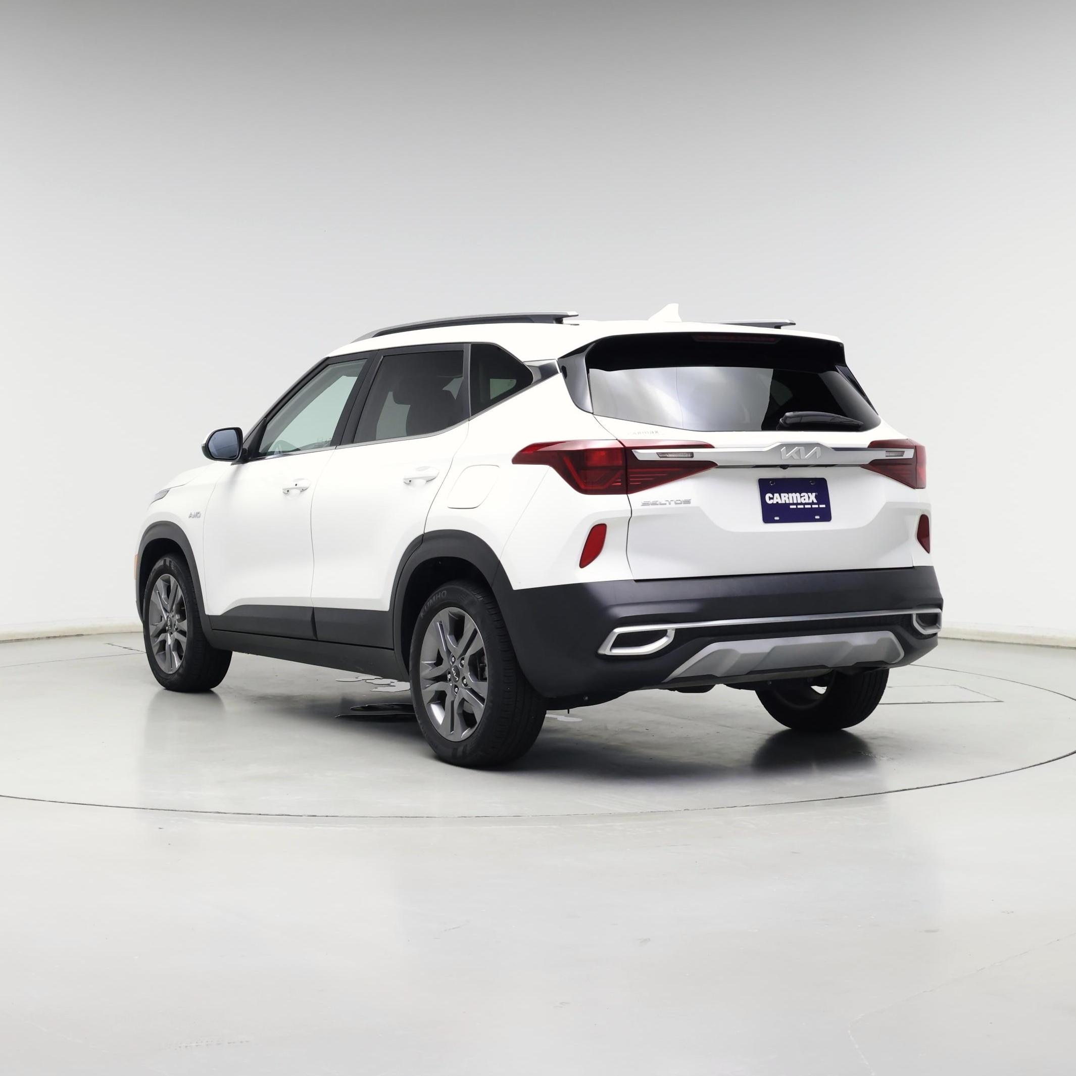 Thumbnail: 2023 Kia Seltos - 2