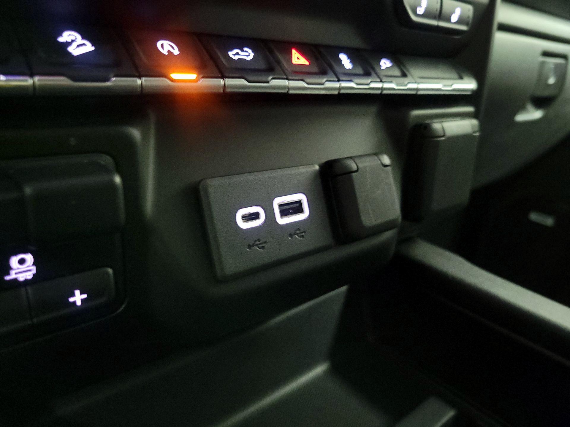 Thumbnail: 2020 Chevrolet Silverado 1500 - 18