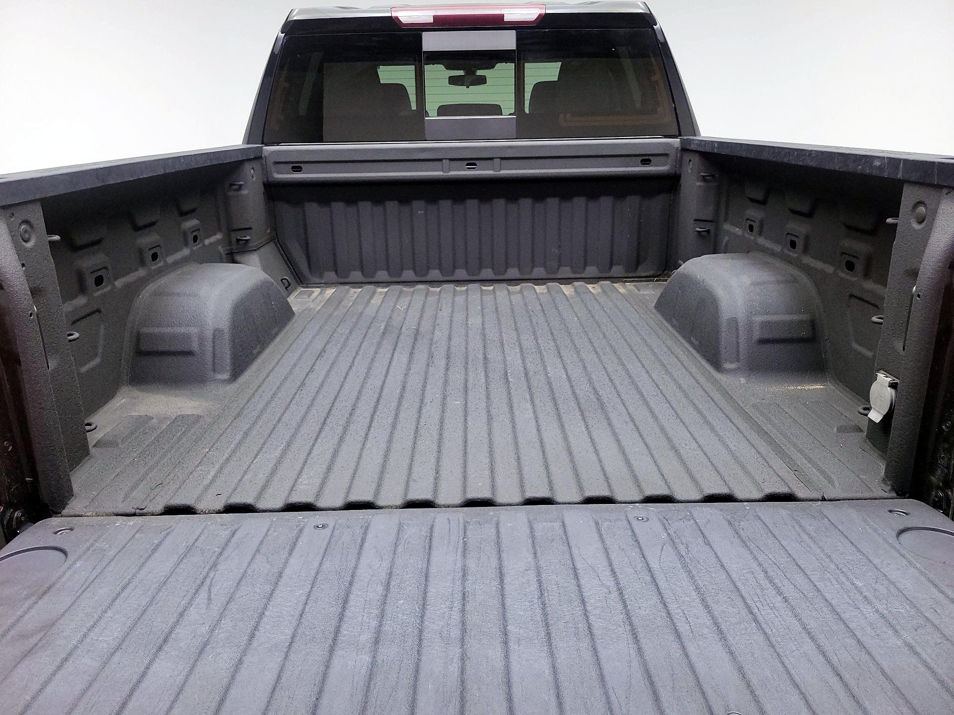 Thumbnail: 2020 Chevrolet Silverado 1500 - 20