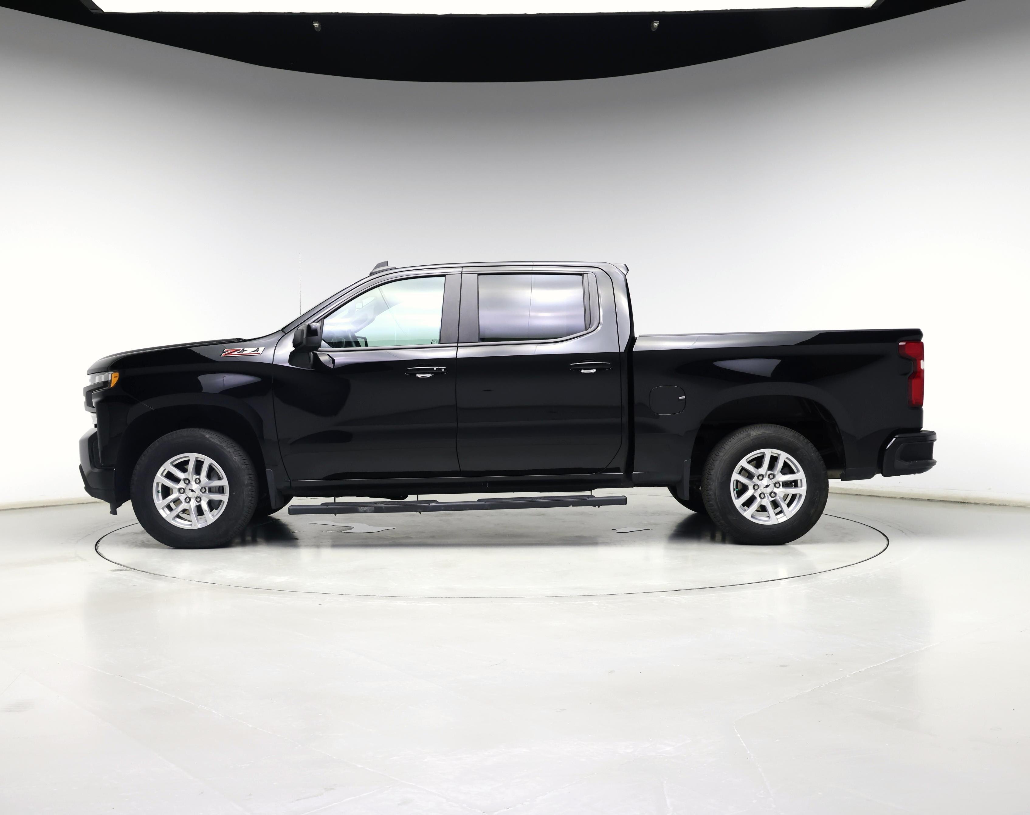 Thumbnail: 2020 Chevrolet Silverado 1500 - 3