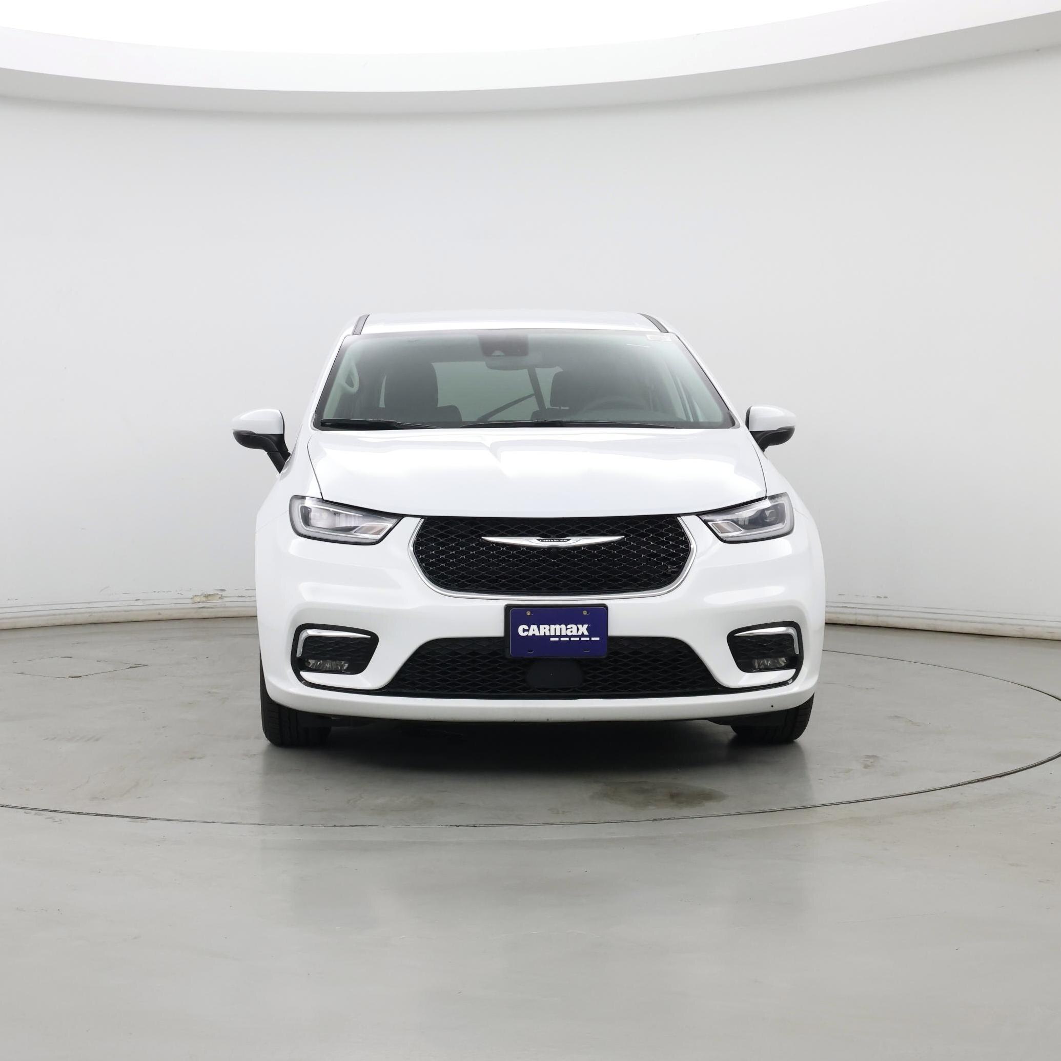 Thumbnail: 2023 Chrysler Pacifica - 5