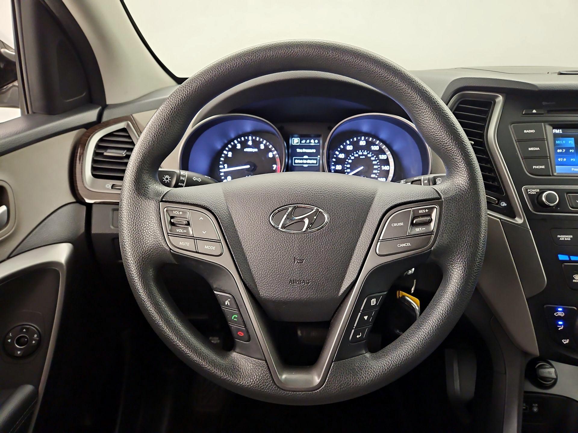 Thumbnail: 2018 Hyundai Santa Fe - 10