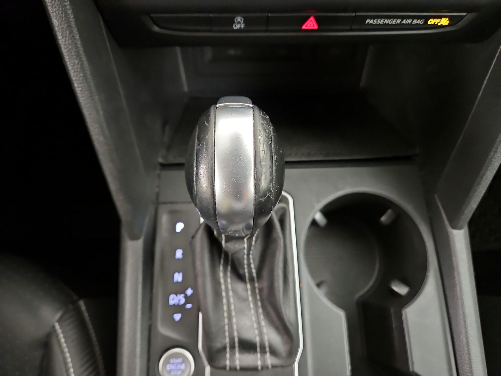 Thumbnail: 2023 Volkswagen Atlas - 17