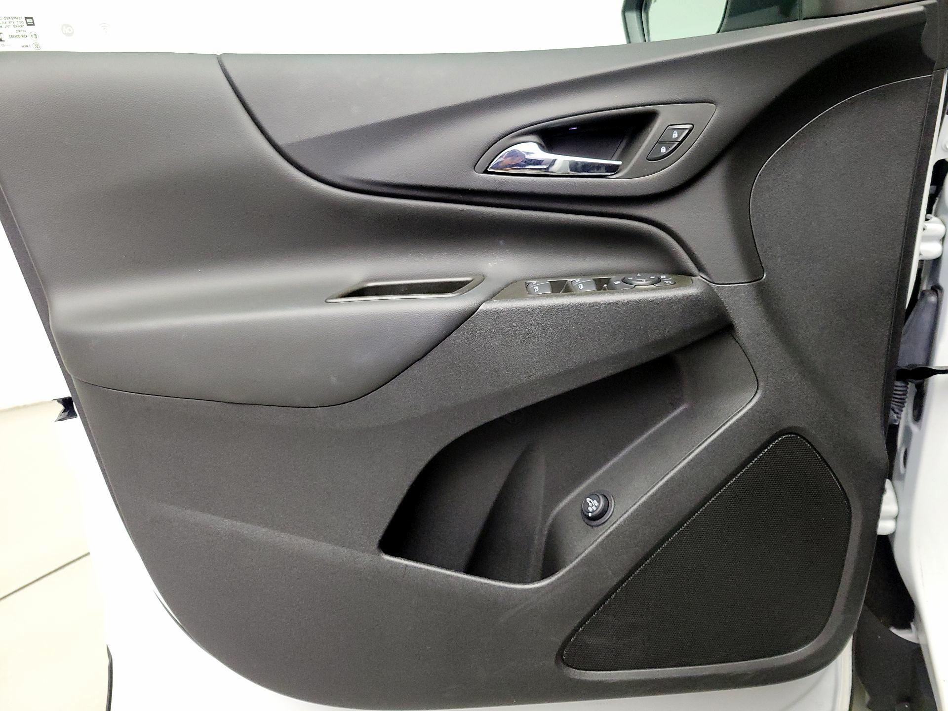 Thumbnail: 2023 Chevrolet Equinox - 12