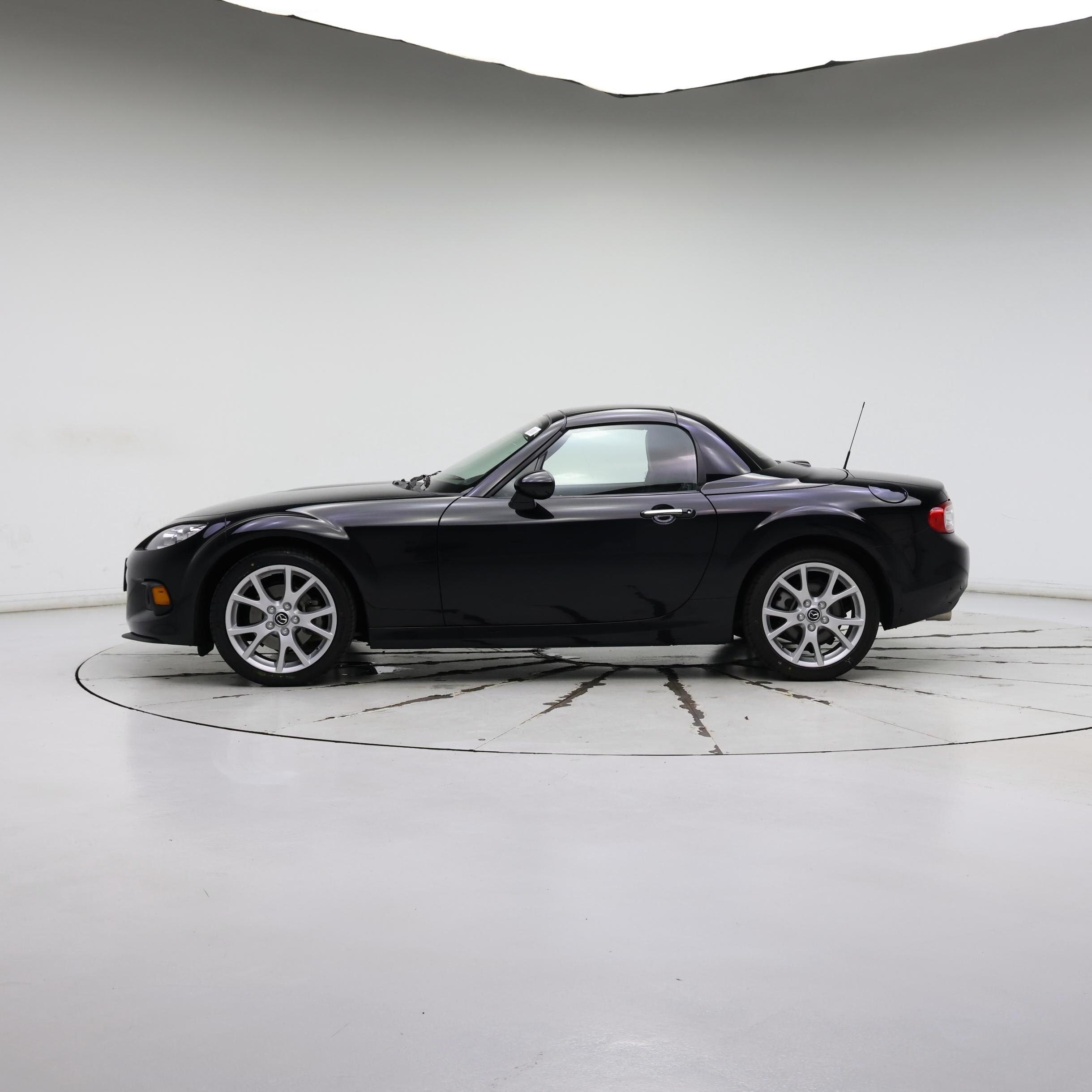 Thumbnail: 2015 Mazda MX-5 Miata - 3