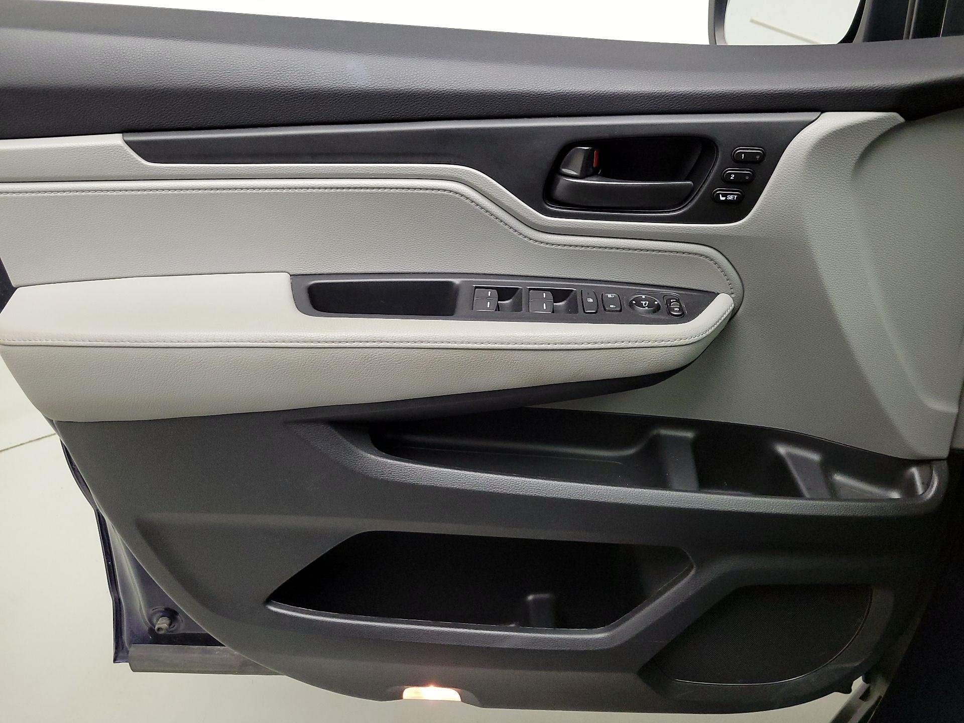Thumbnail: 2020 Honda Odyssey - 12