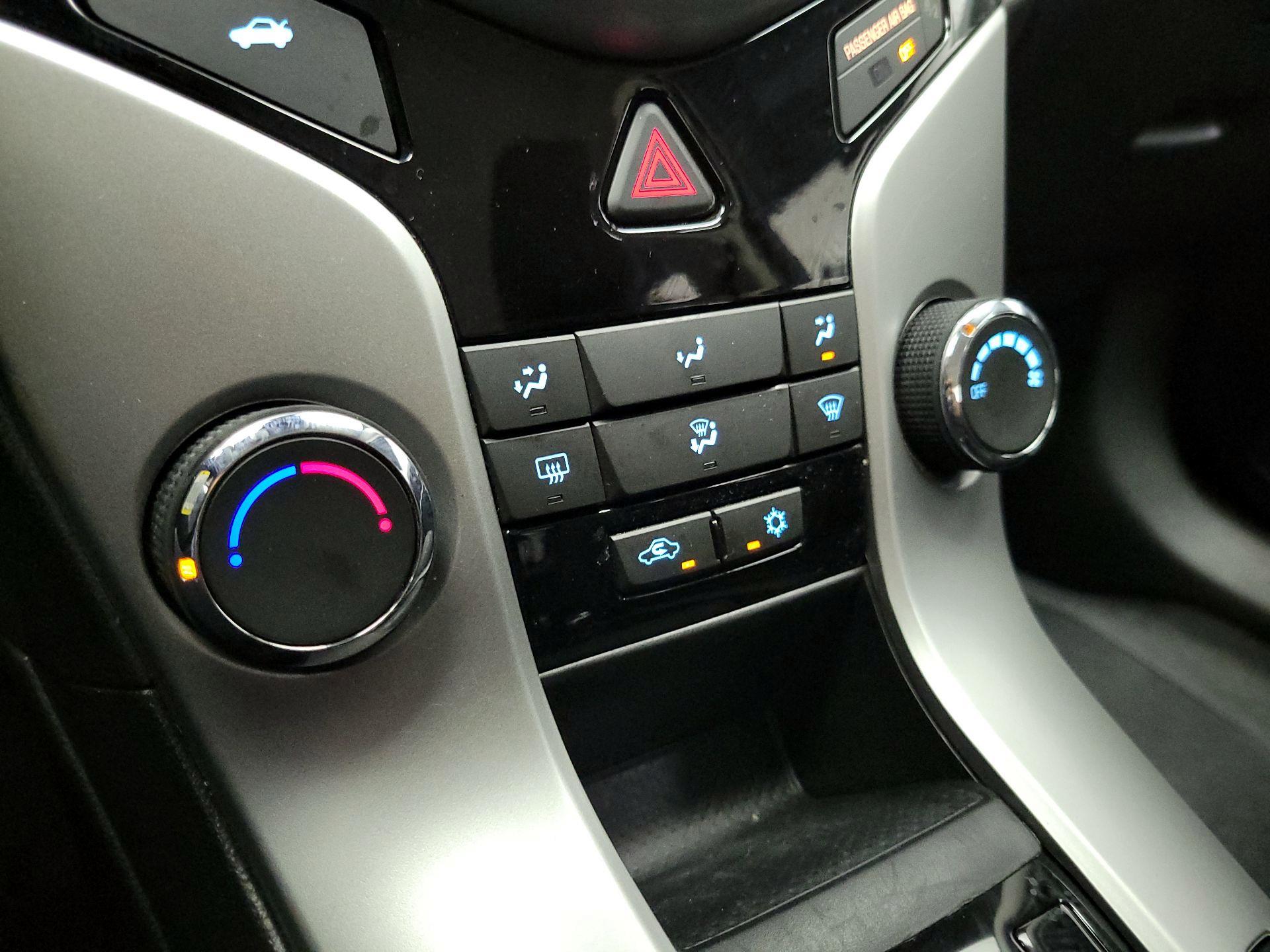 Thumbnail: 2016 Chevrolet Cruze - 15