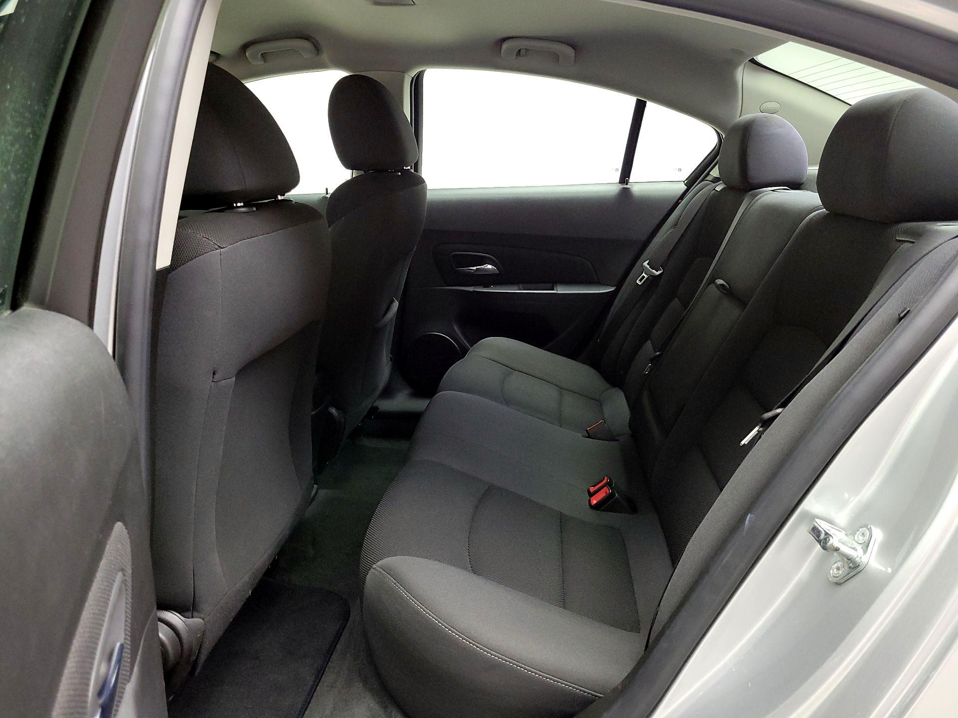 Thumbnail: 2016 Chevrolet Cruze - 18