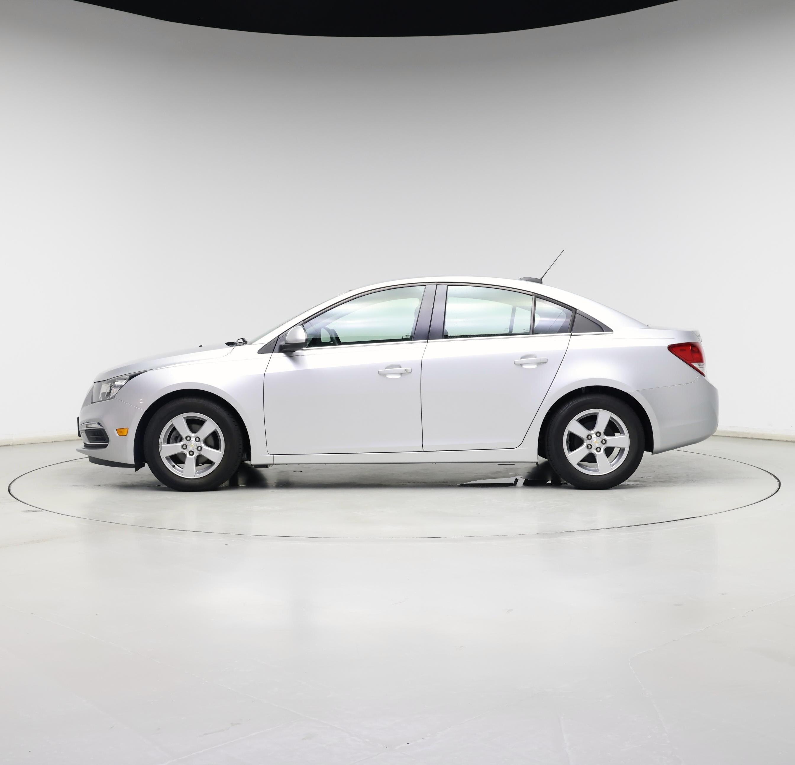 Thumbnail: 2016 Chevrolet Cruze - 3