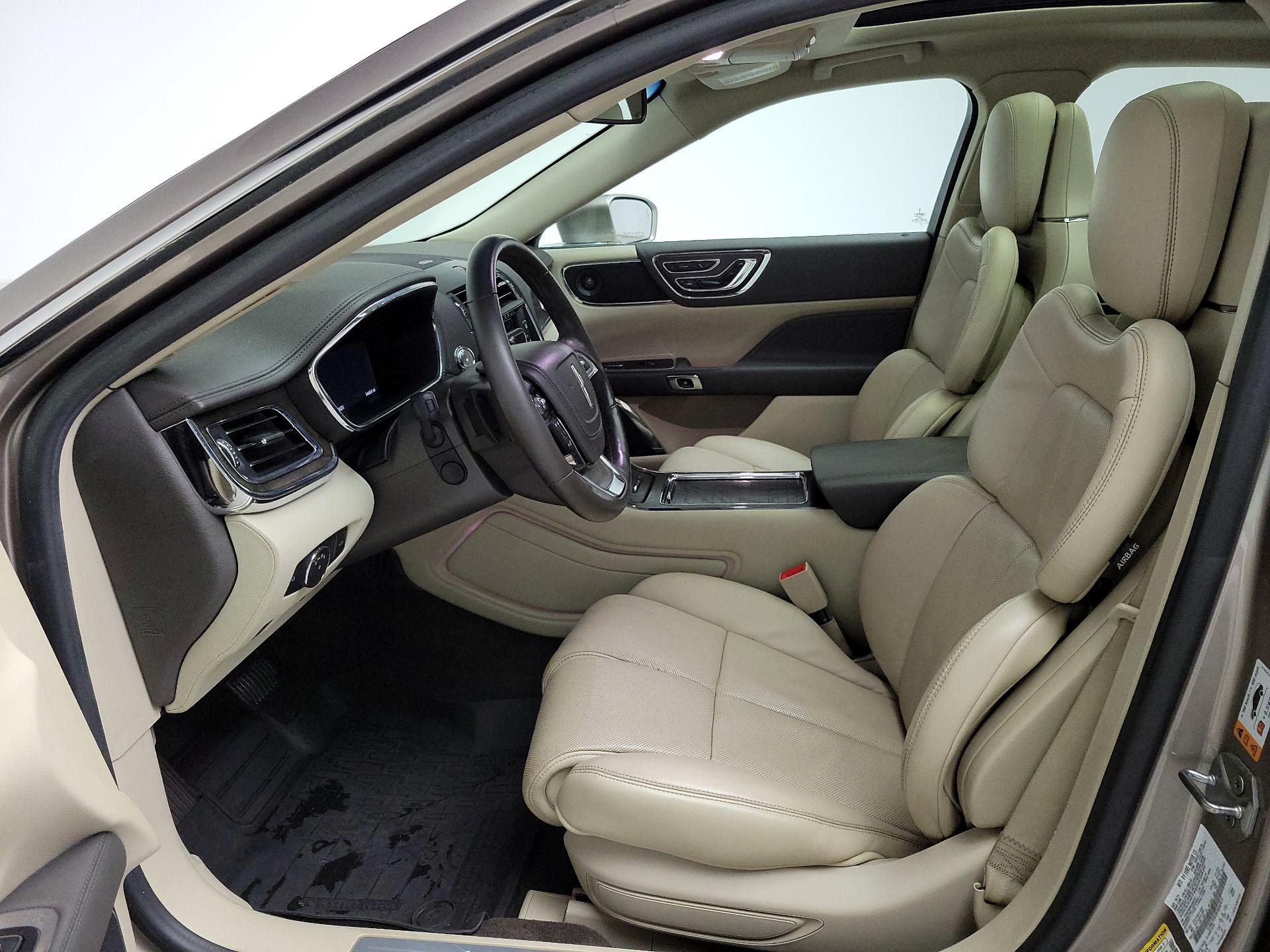 Thumbnail: 2019 Lincoln Continental - 11