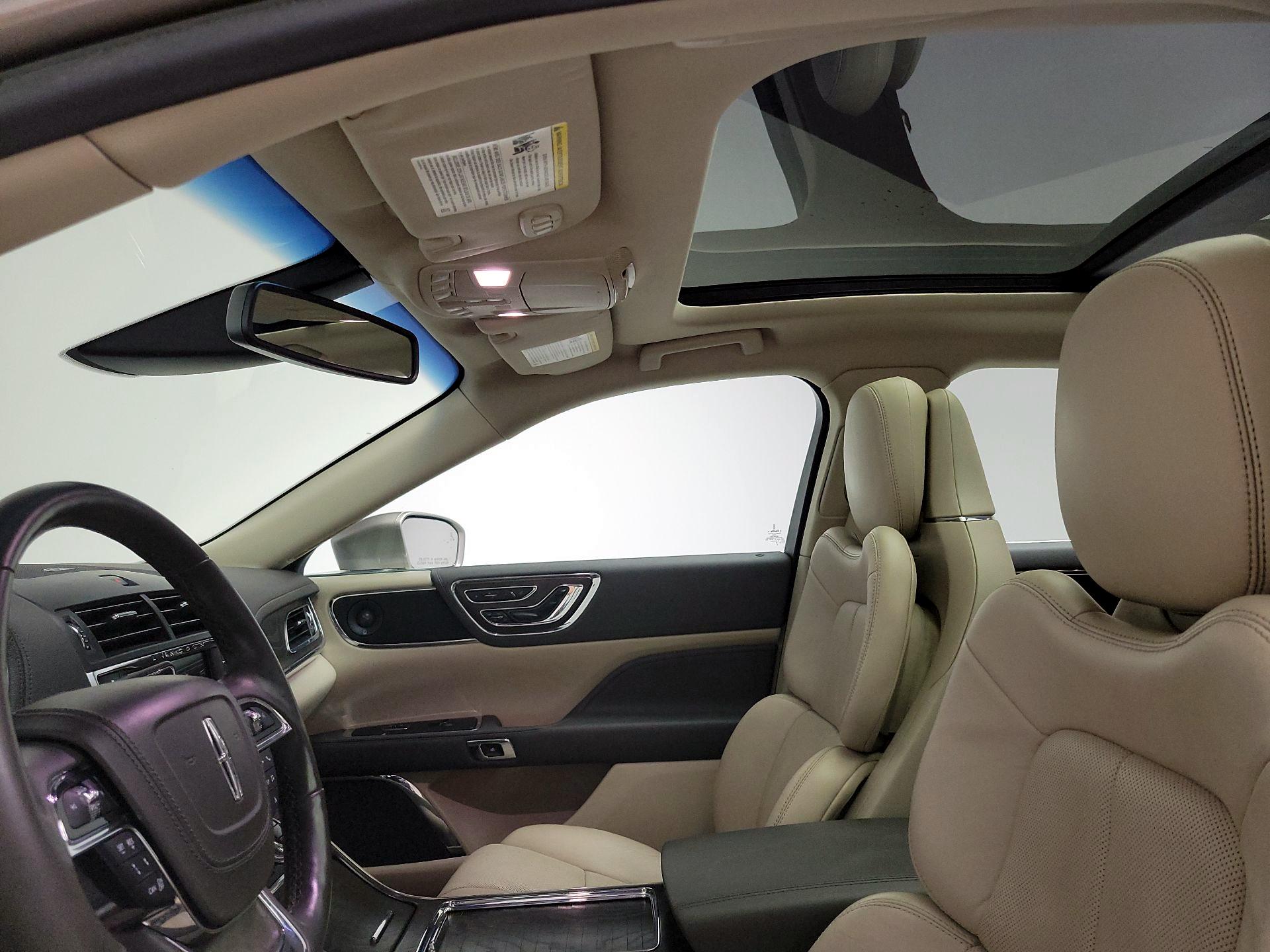Thumbnail: 2019 Lincoln Continental - 20