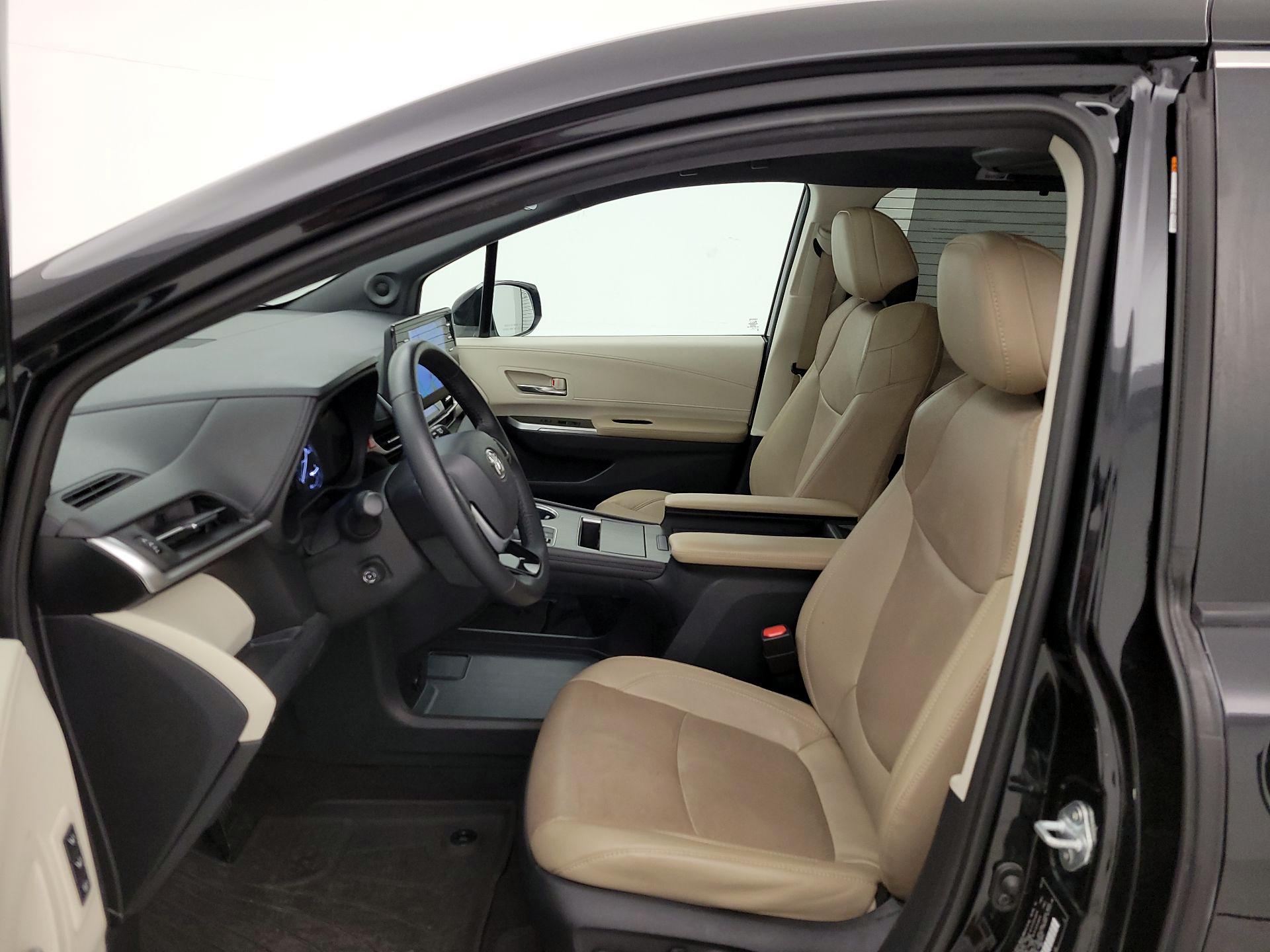 Thumbnail: 2021 Toyota Sienna - 11