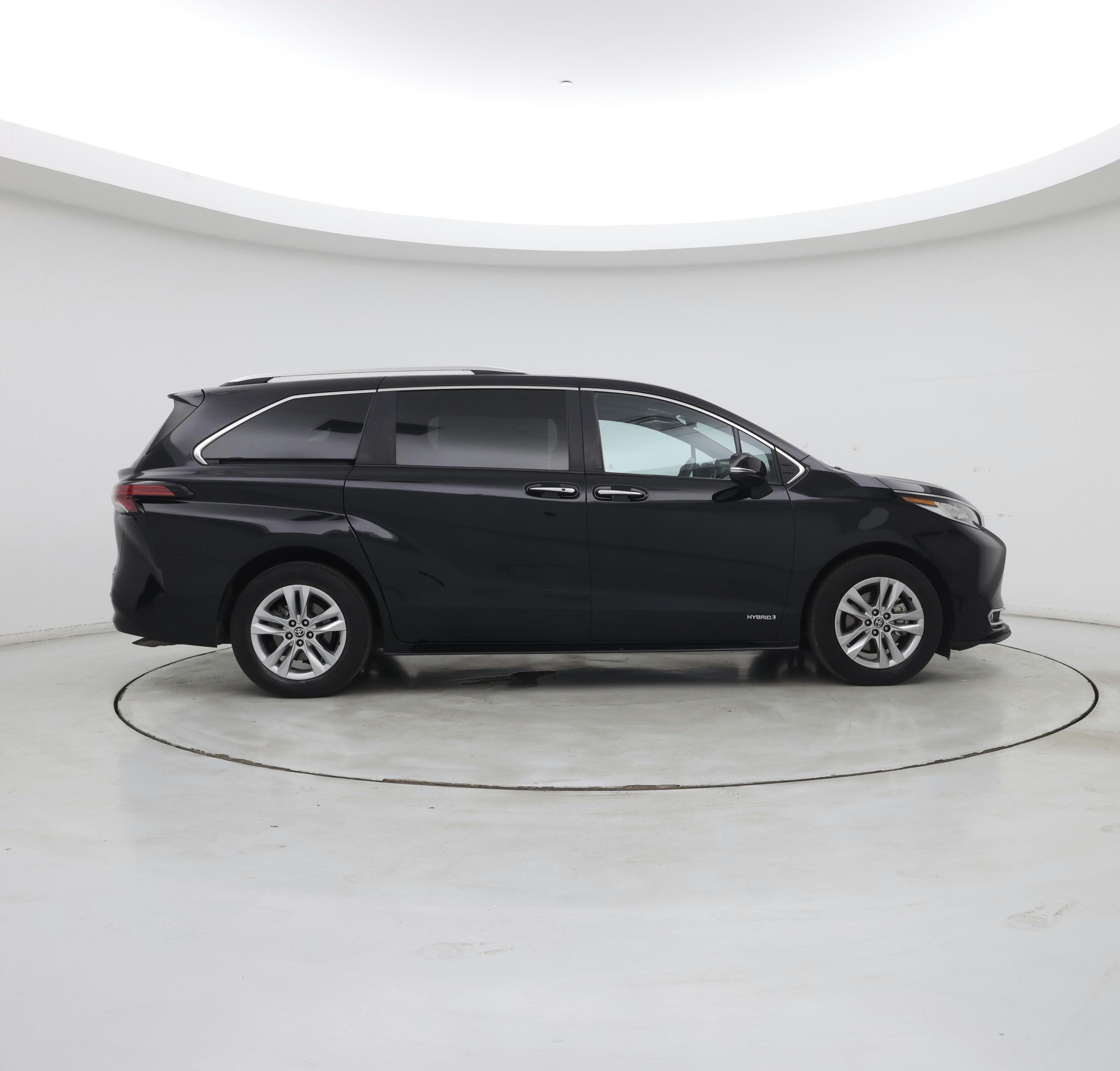 Thumbnail: 2021 Toyota Sienna - 7