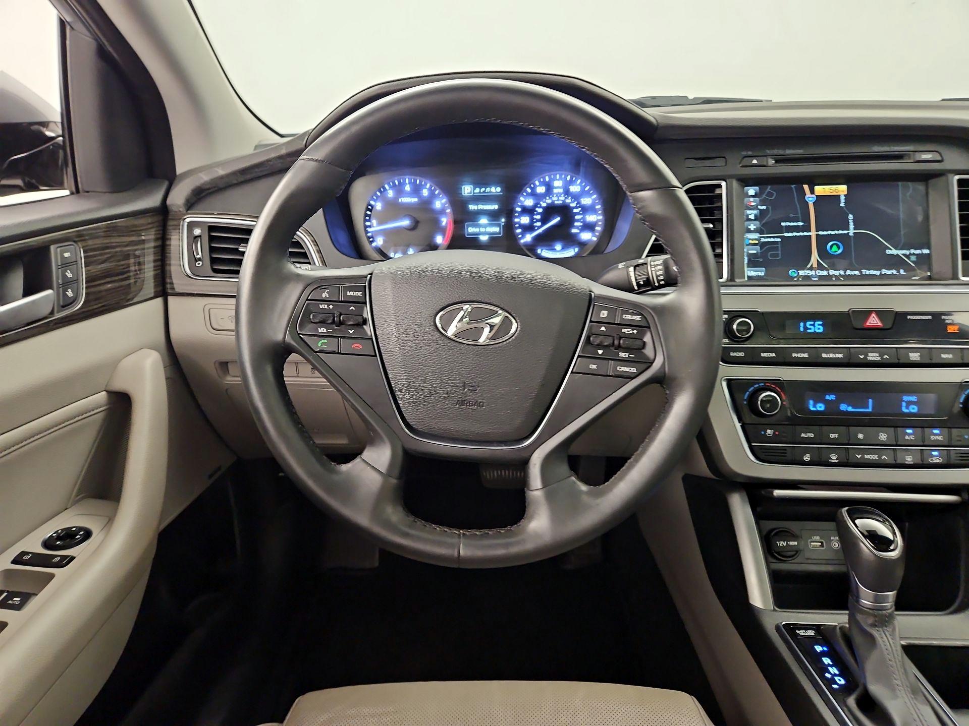 Thumbnail: 2015 Hyundai Sonata - 10