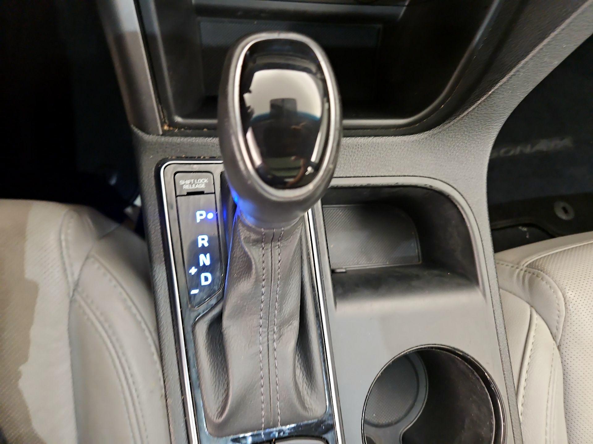 Thumbnail: 2015 Hyundai Sonata - 18