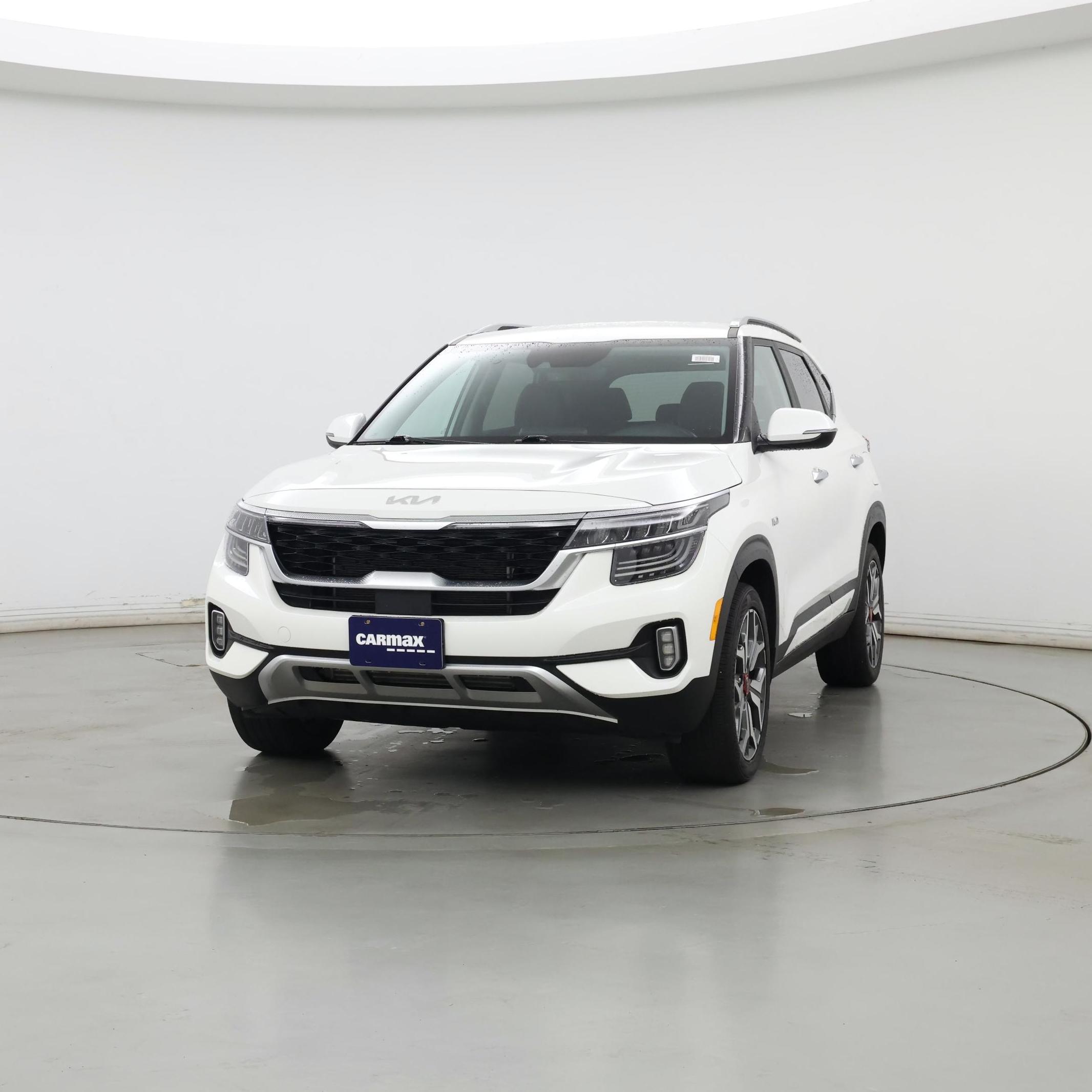 Thumbnail: 2023 Kia Seltos - 4