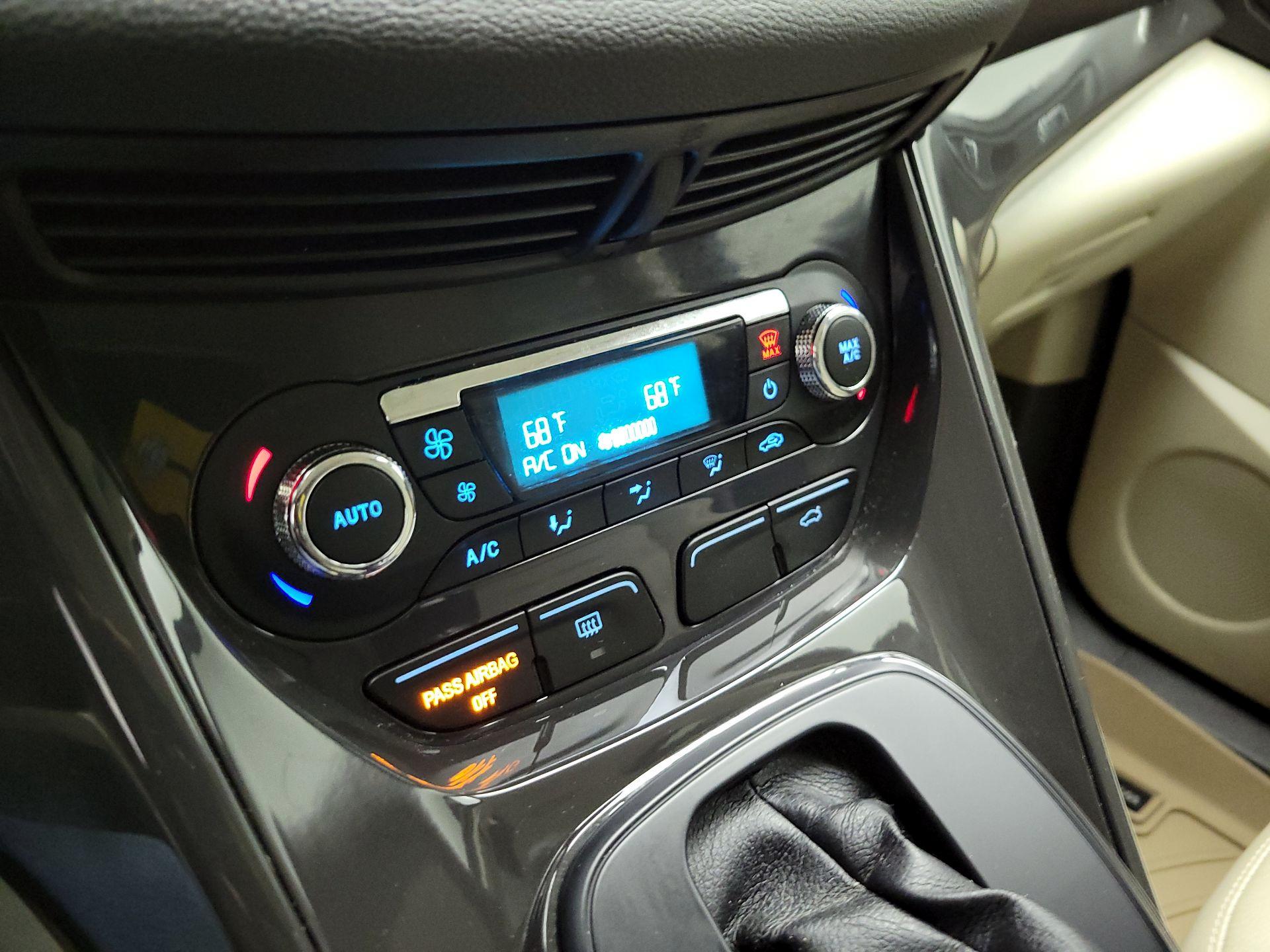 Thumbnail: 2015 Ford Escape - 16