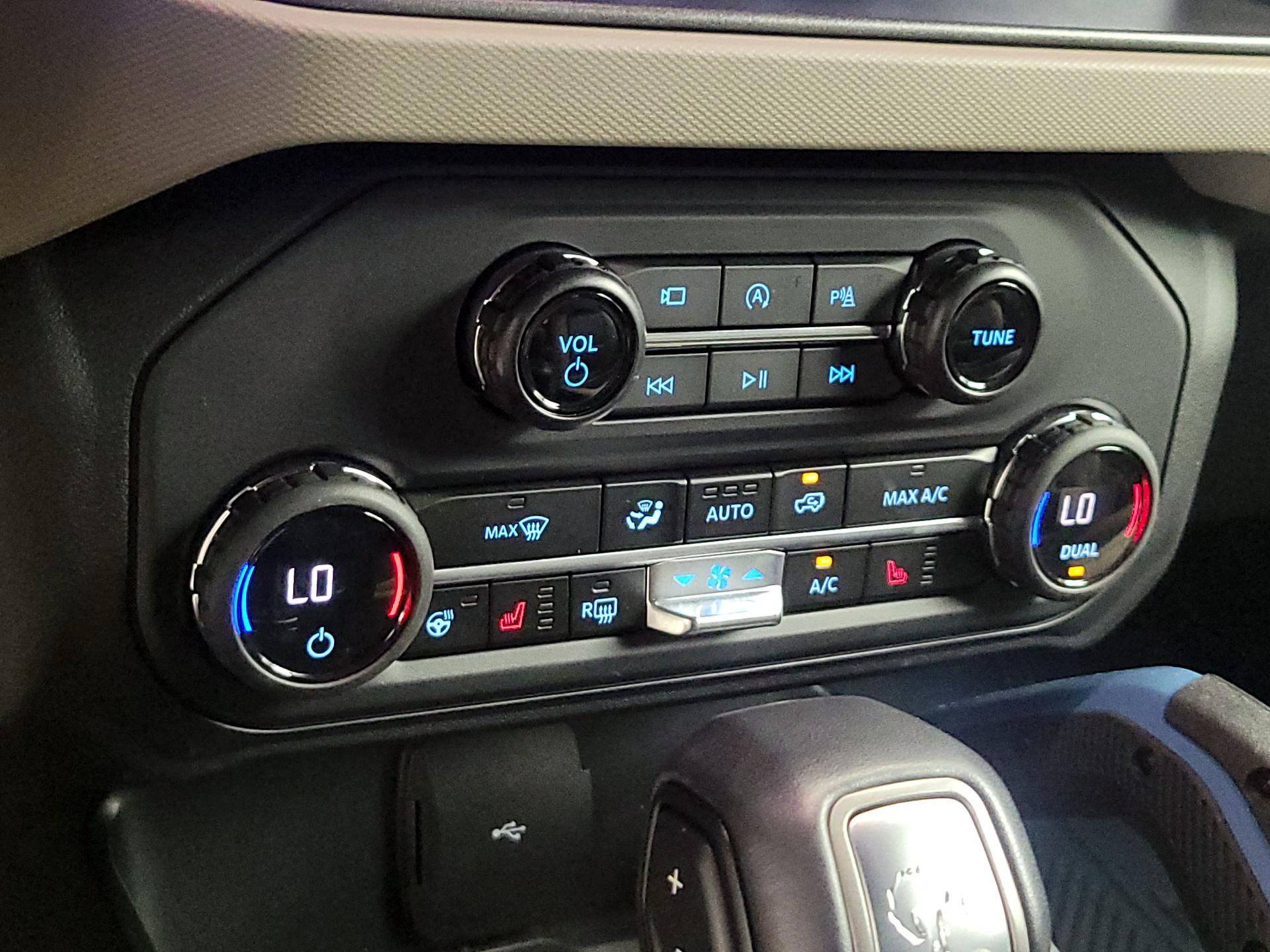 Thumbnail: 2024 Ford Bronco - 17