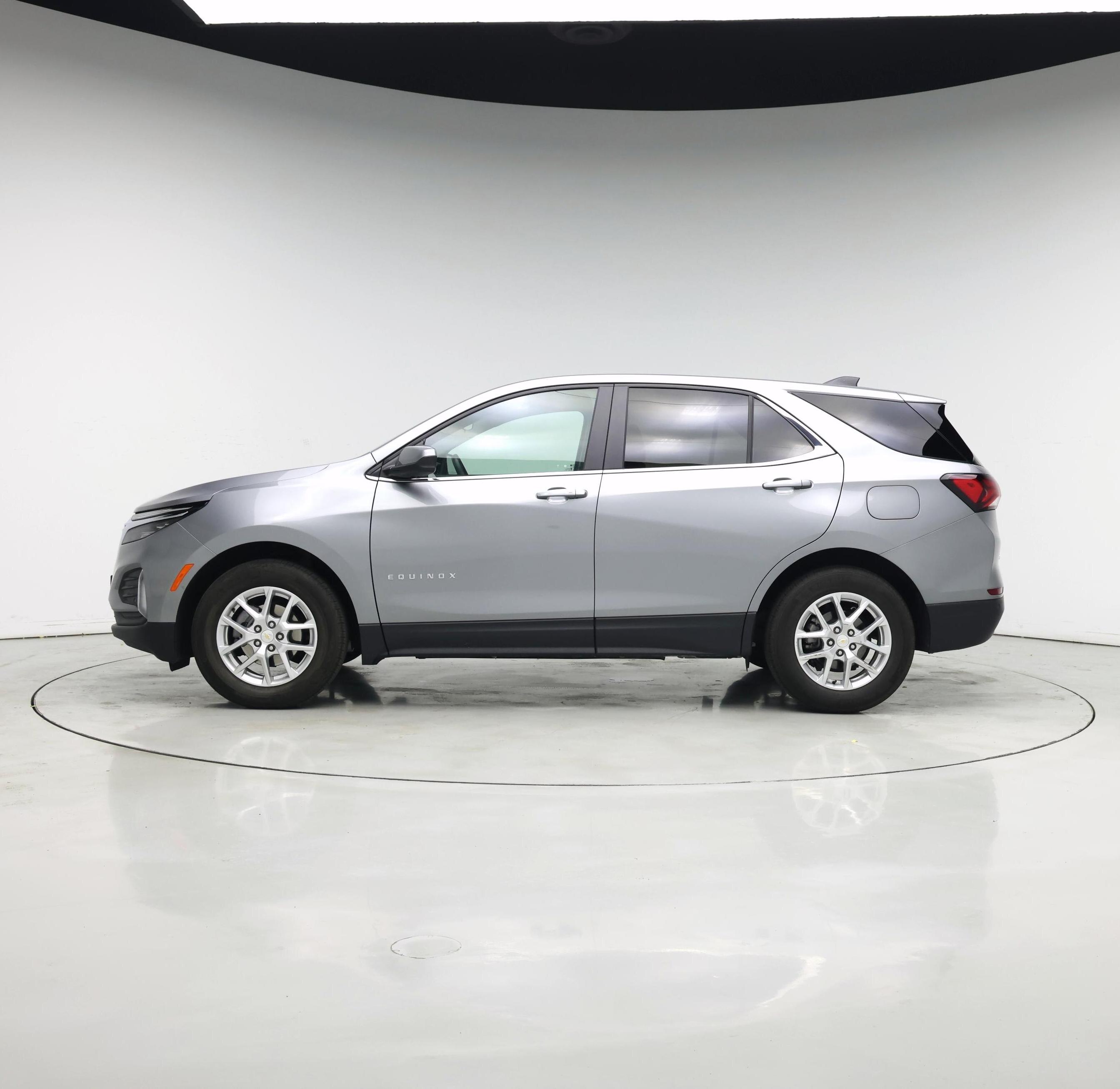 Thumbnail: 2023 Chevrolet Equinox - 3