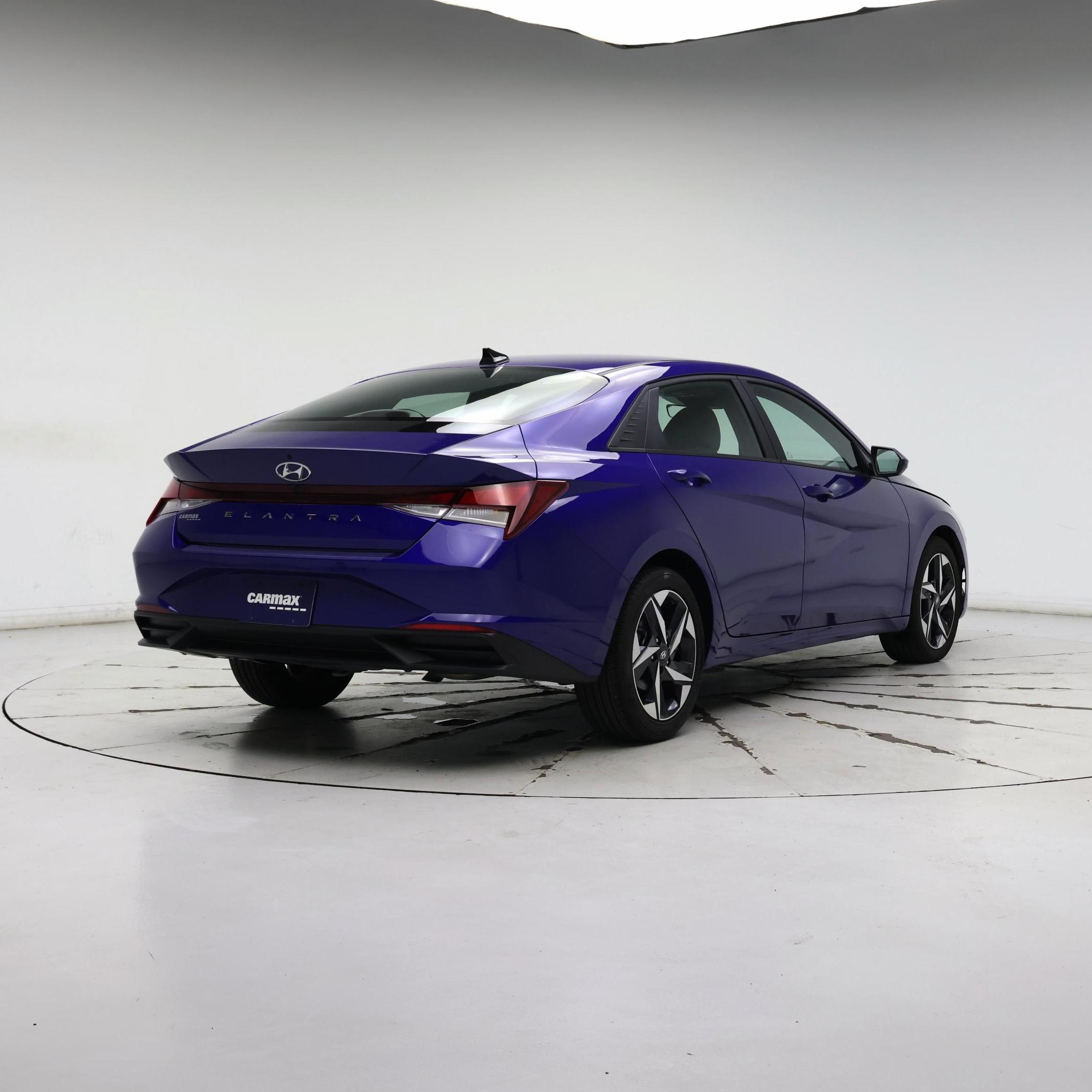 Thumbnail: 2023 Hyundai Elantra - 8