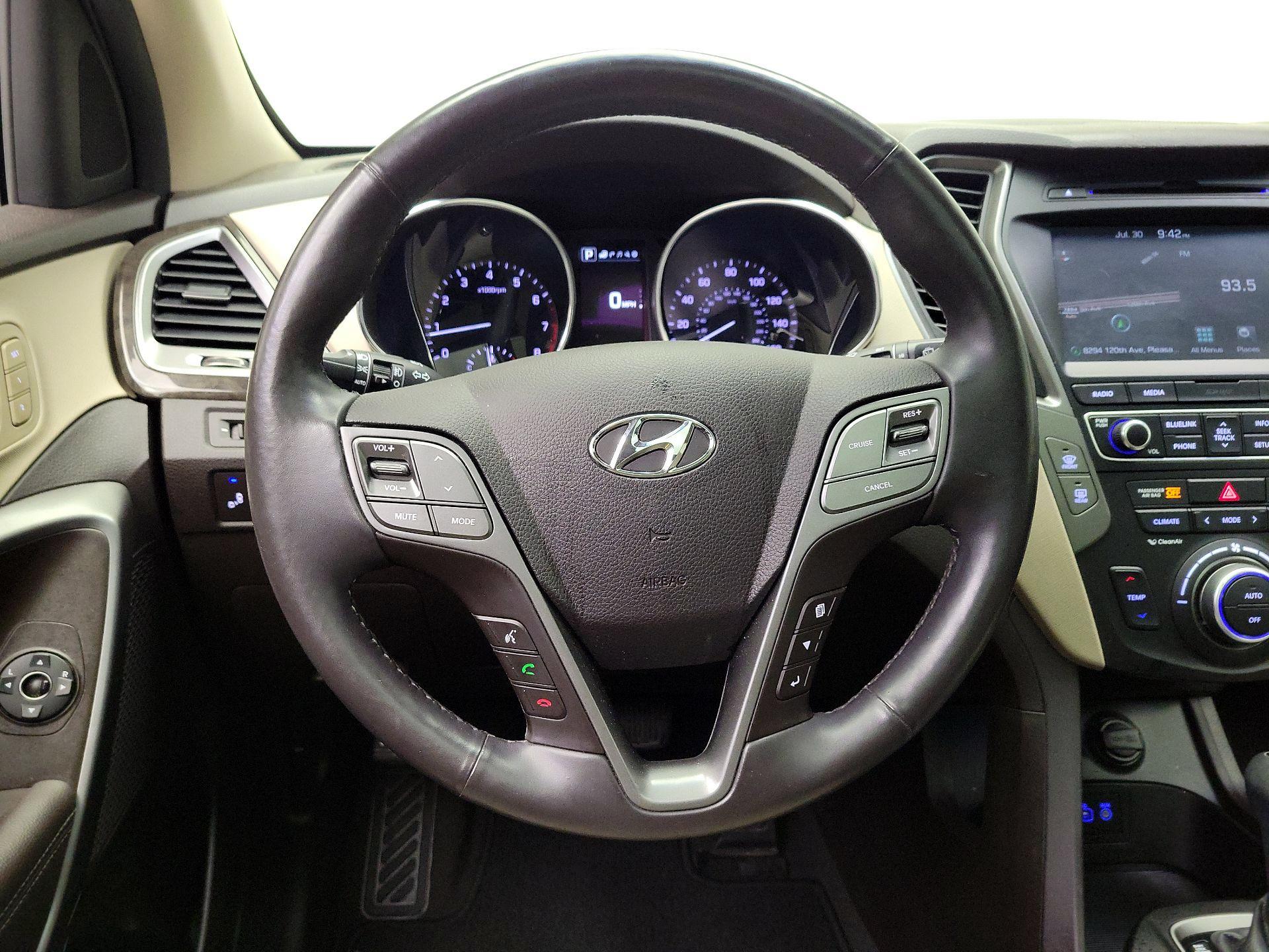 Thumbnail: 2017 Hyundai Santa Fe - 10