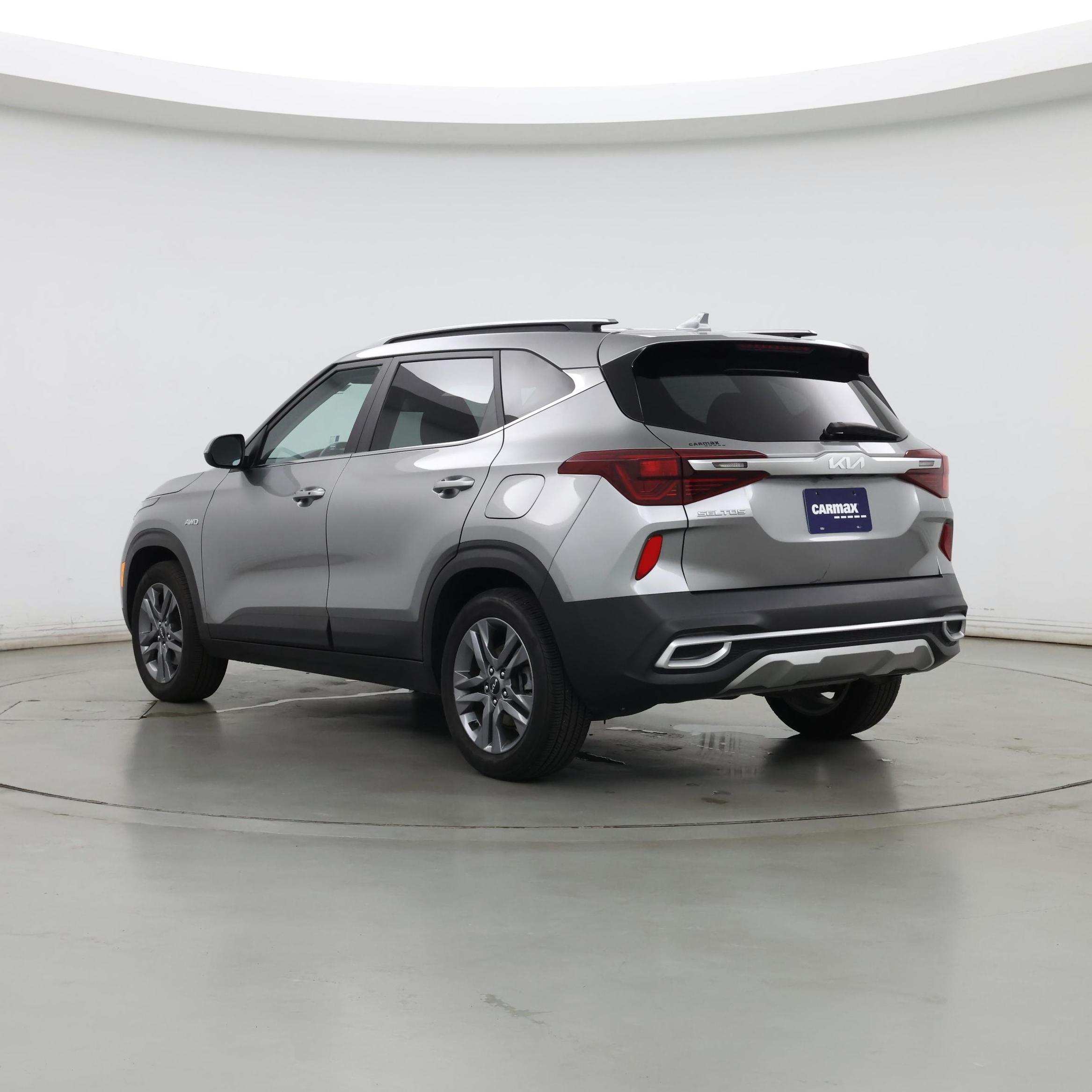 Thumbnail: 2023 Kia Seltos - 2