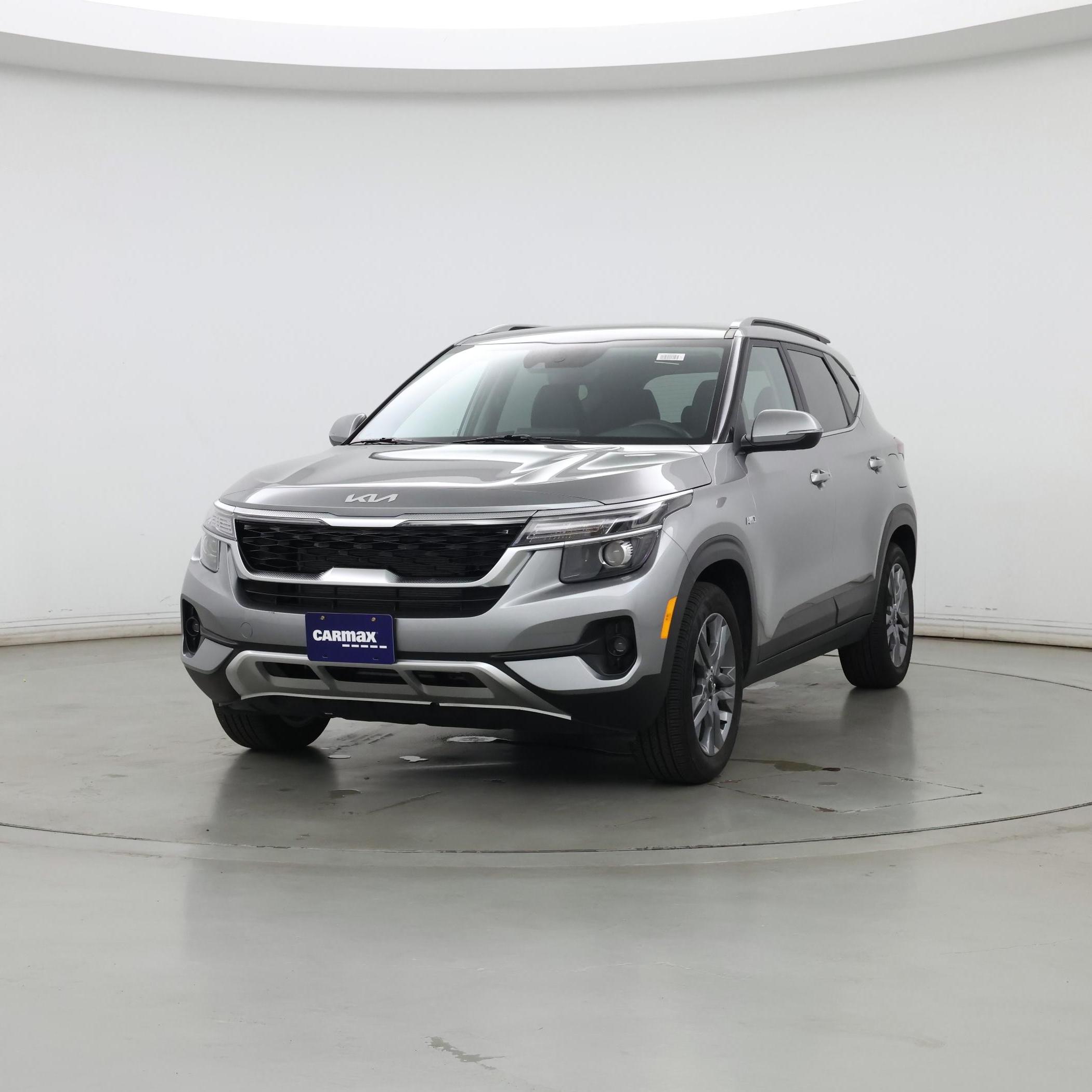 Thumbnail: 2023 Kia Seltos - 4