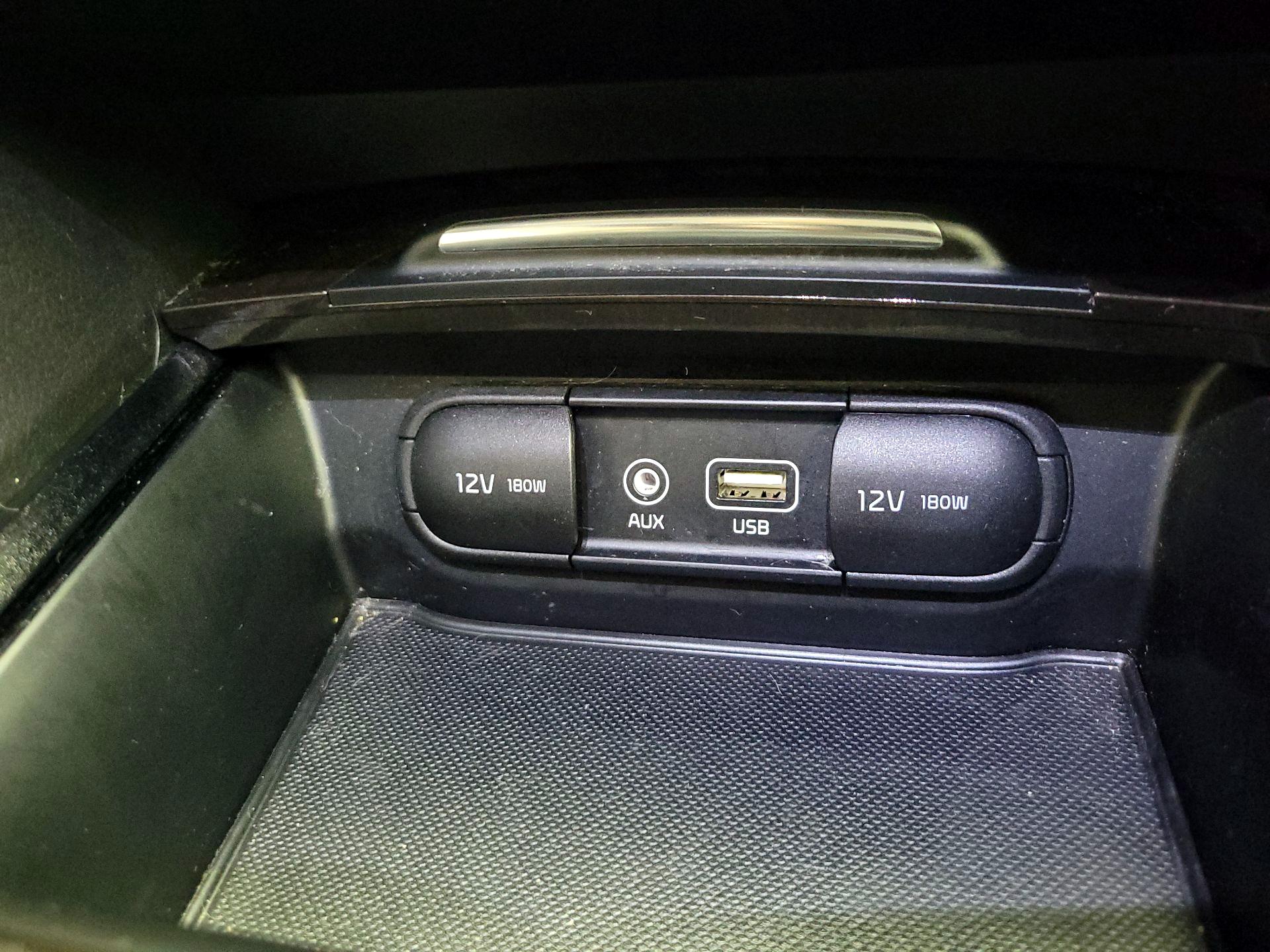 Thumbnail: 2016 Kia Optima - 19