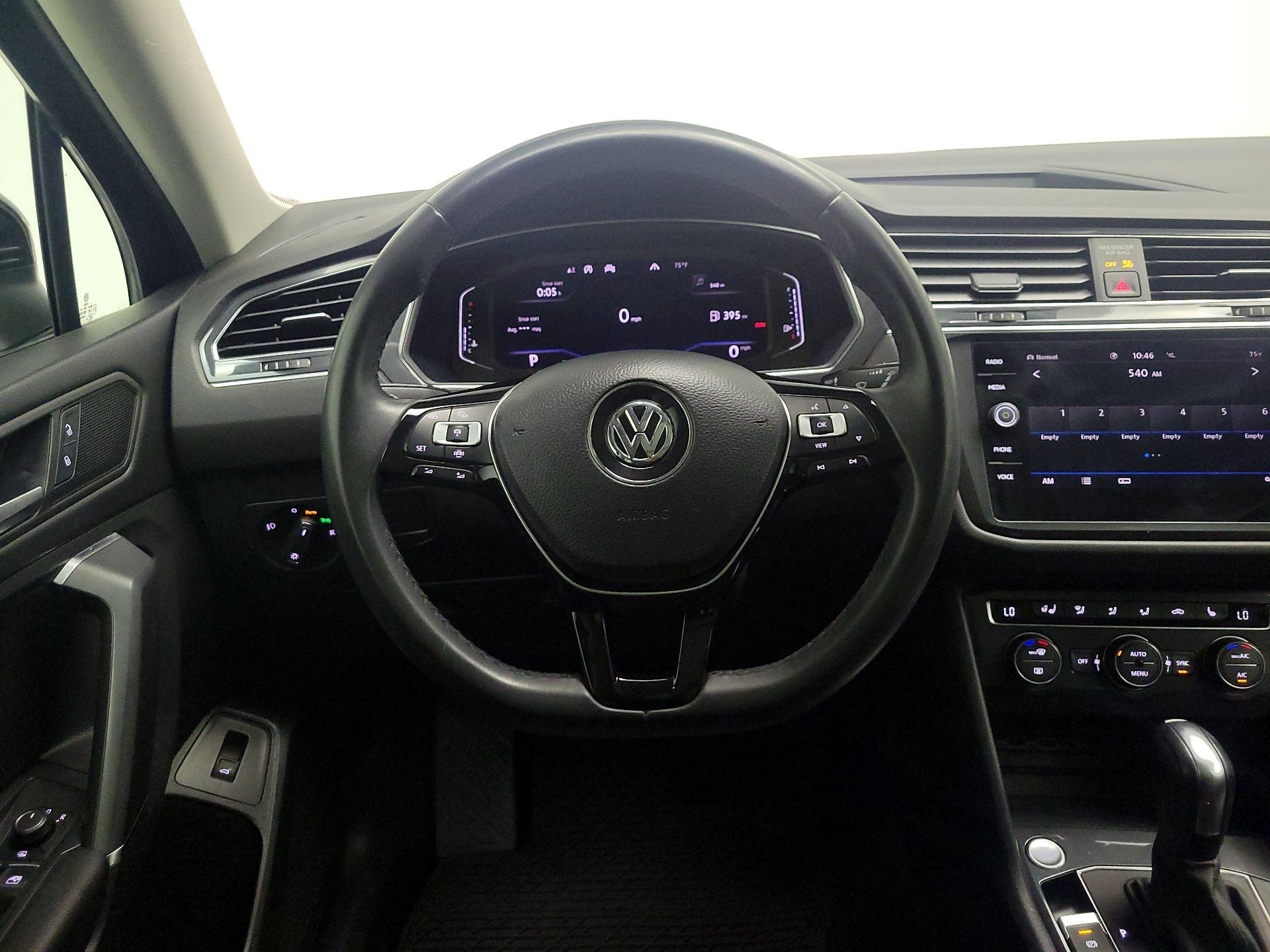 Thumbnail: 2020 Volkswagen Tiguan - 10