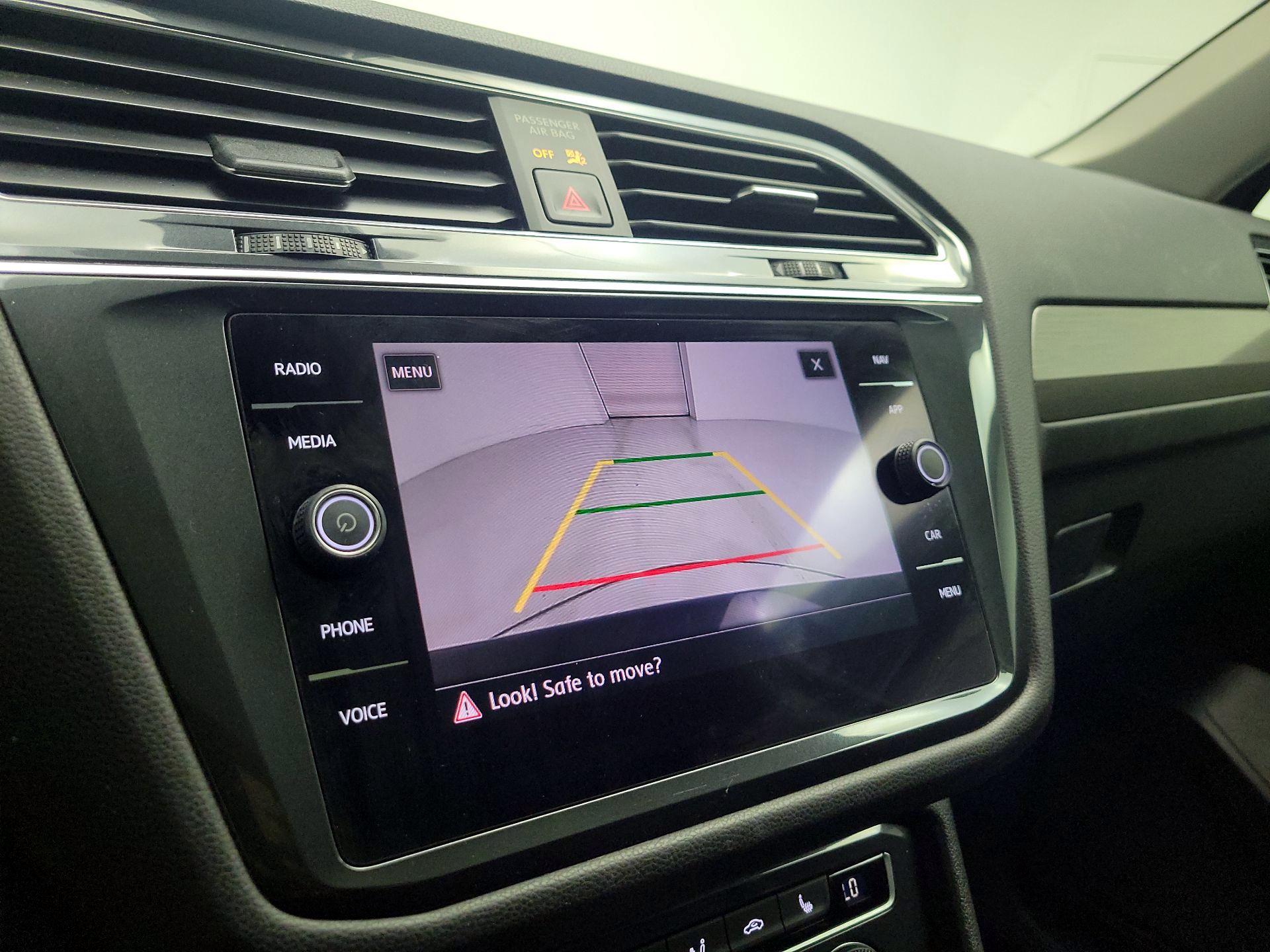 Thumbnail: 2020 Volkswagen Tiguan - 13