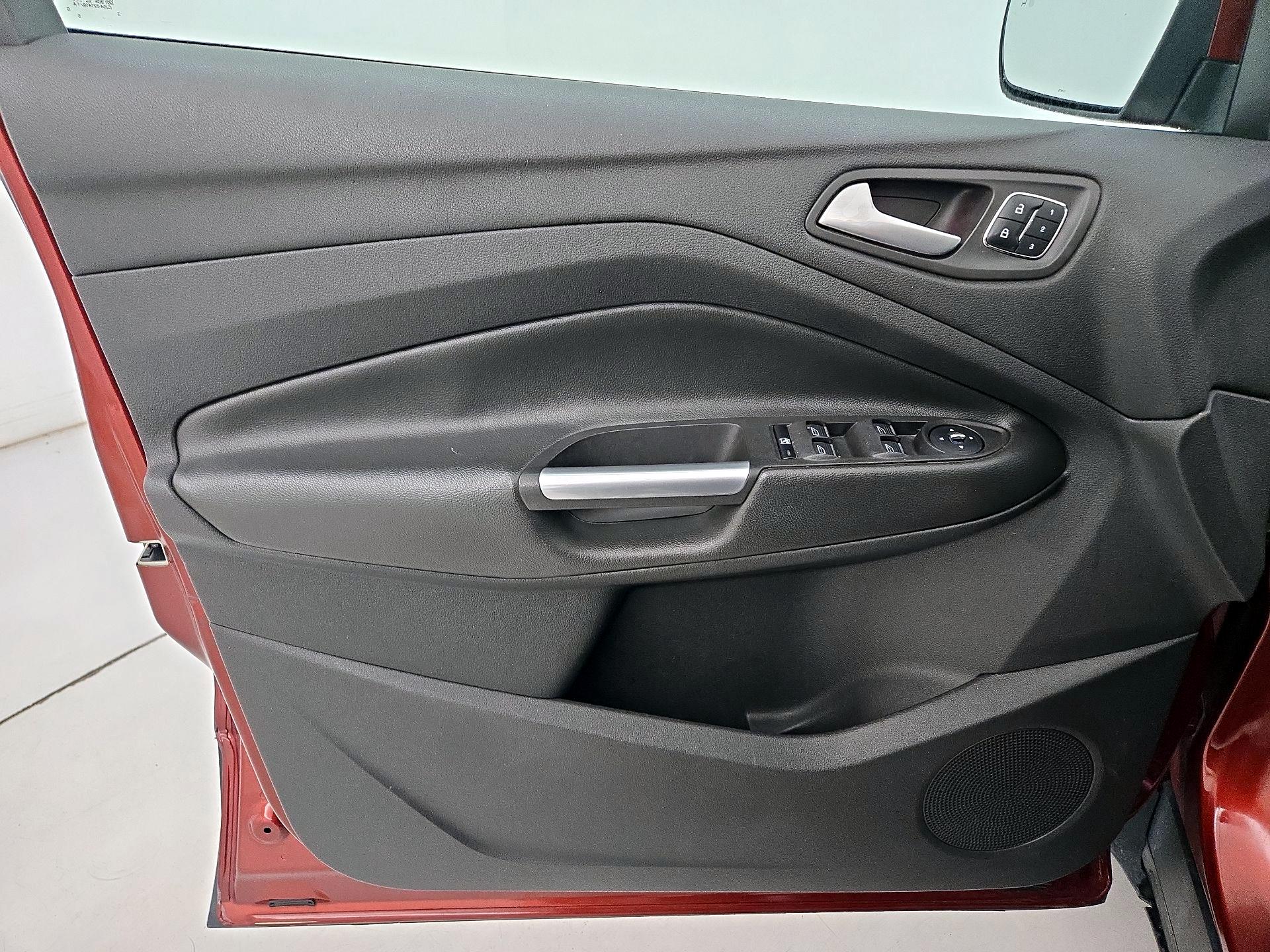 Thumbnail: 2014 Ford Escape - 12