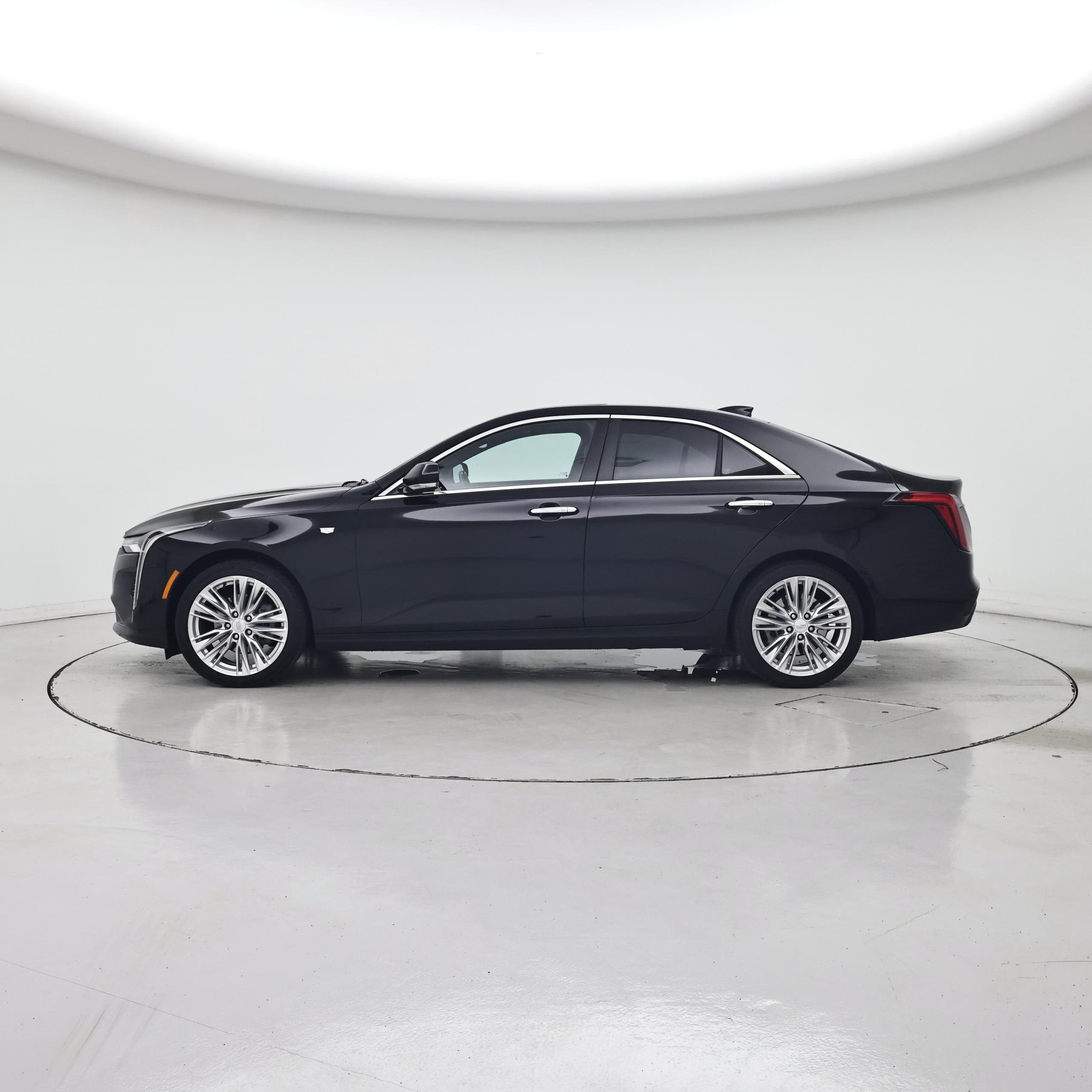 Thumbnail: 2023 Cadillac CT4 - 3