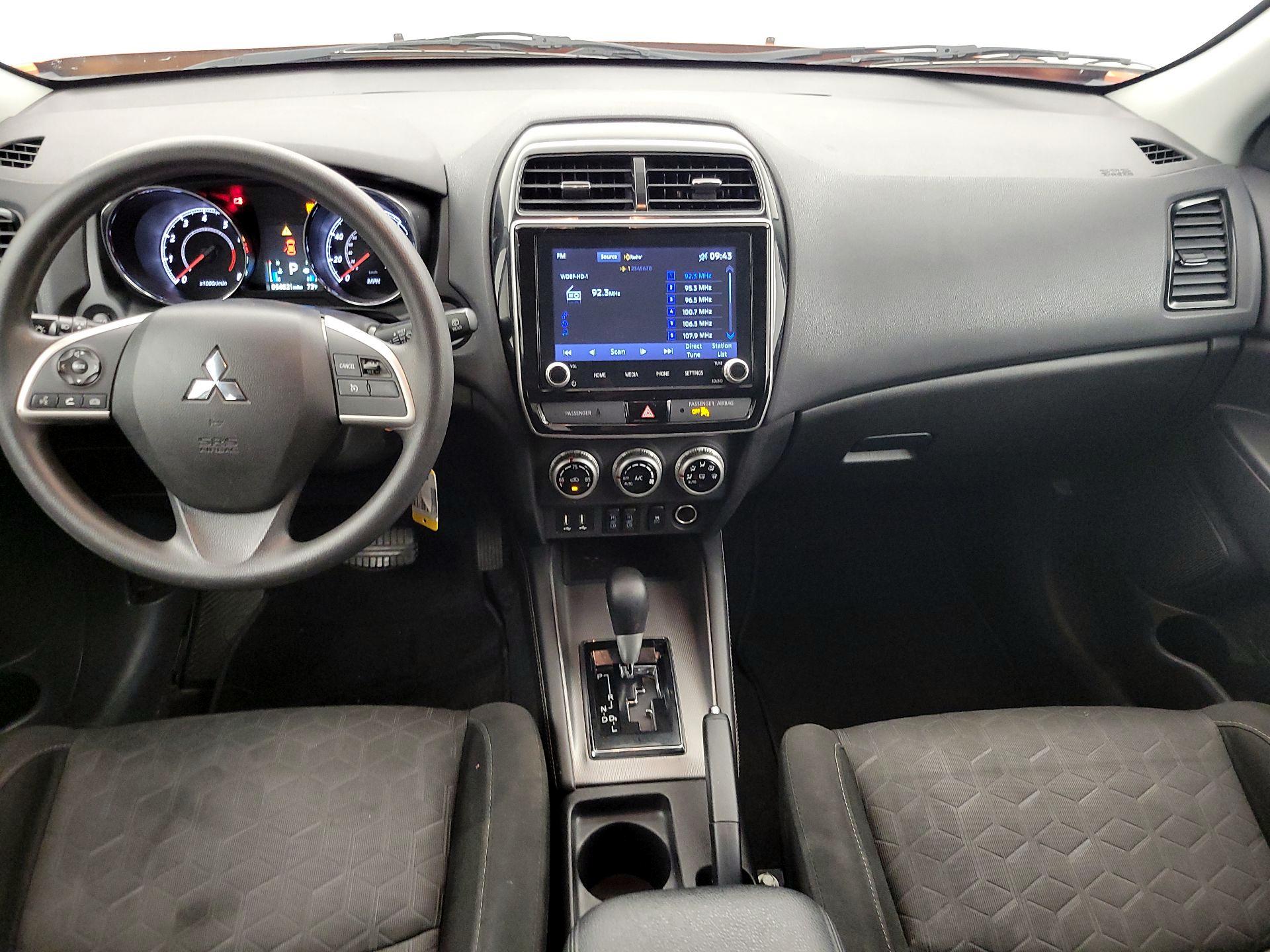 Thumbnail: 2020 Mitsubishi Outlander Sport - 9