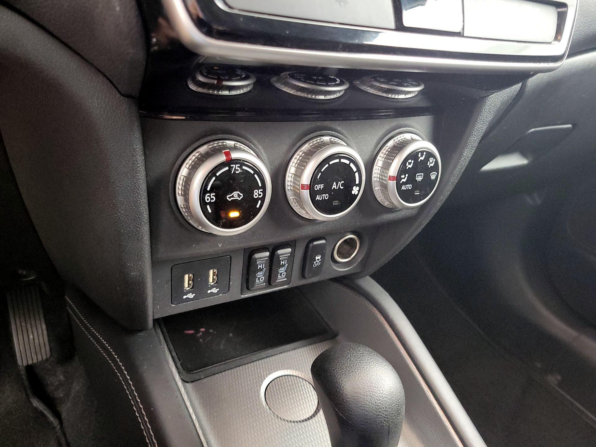 Thumbnail: 2020 Mitsubishi Outlander Sport - 16