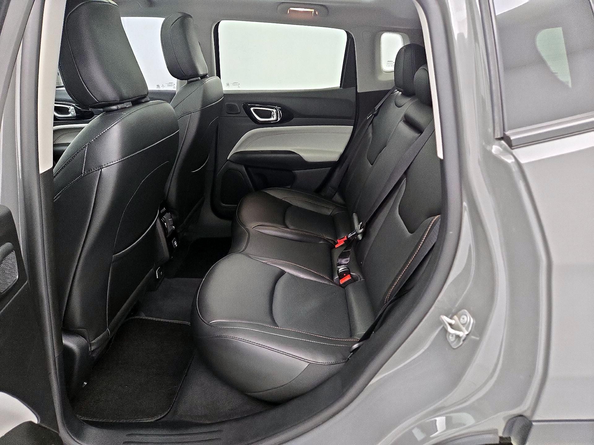 Thumbnail: 2022 Jeep Compass - 20