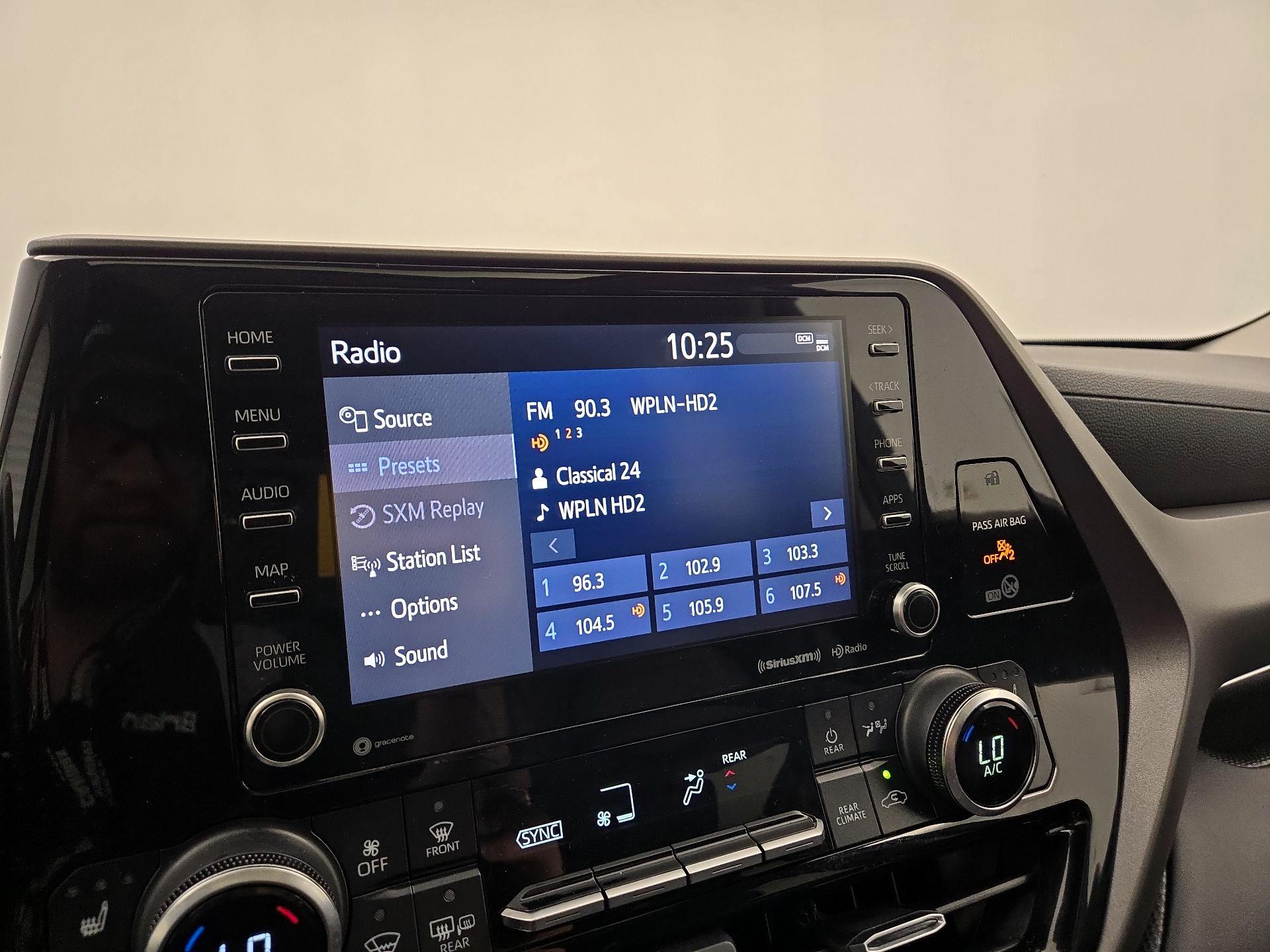 Thumbnail: 2020 Toyota Highlander - 15