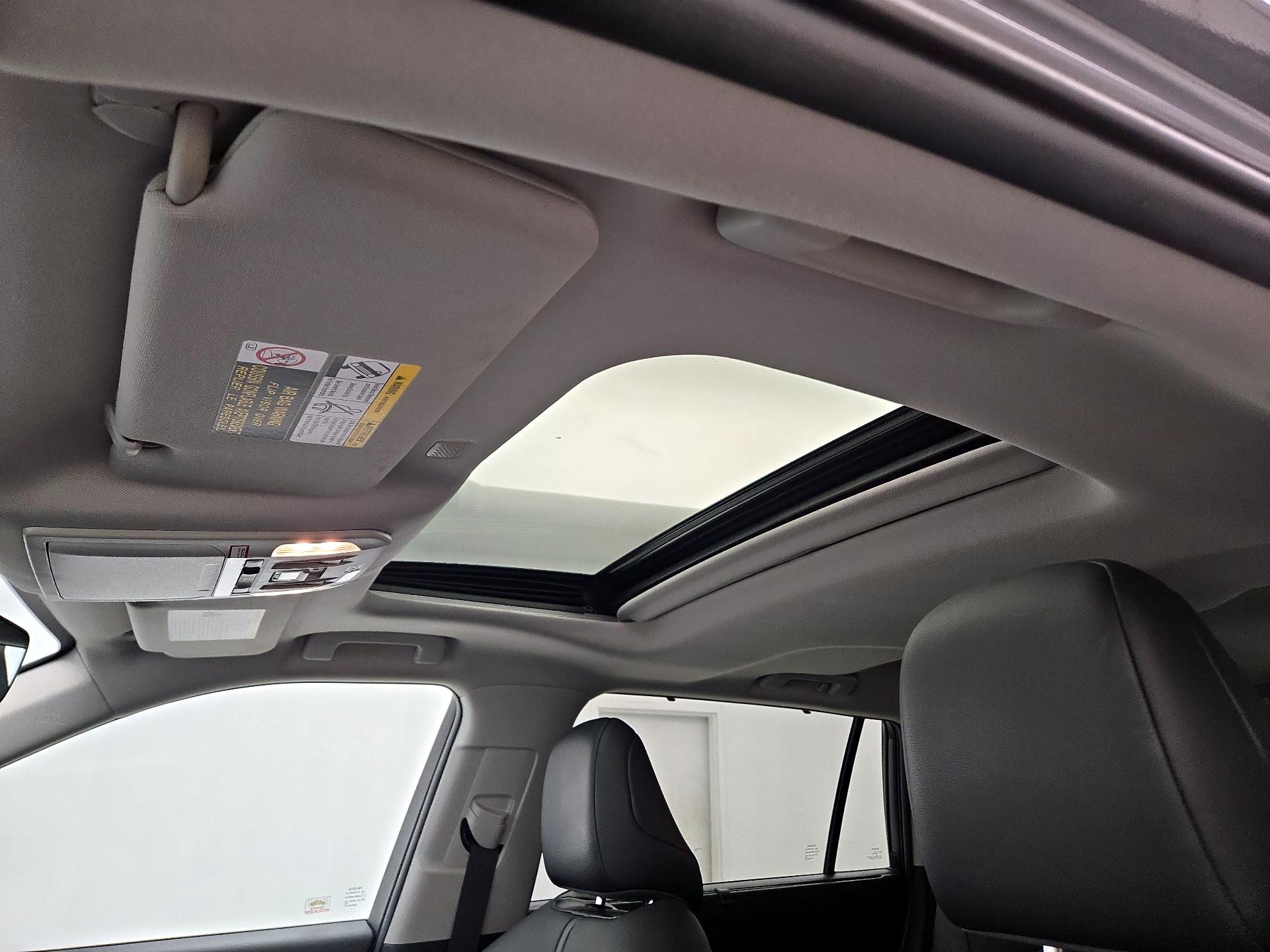 Thumbnail: 2020 Toyota Highlander - 19