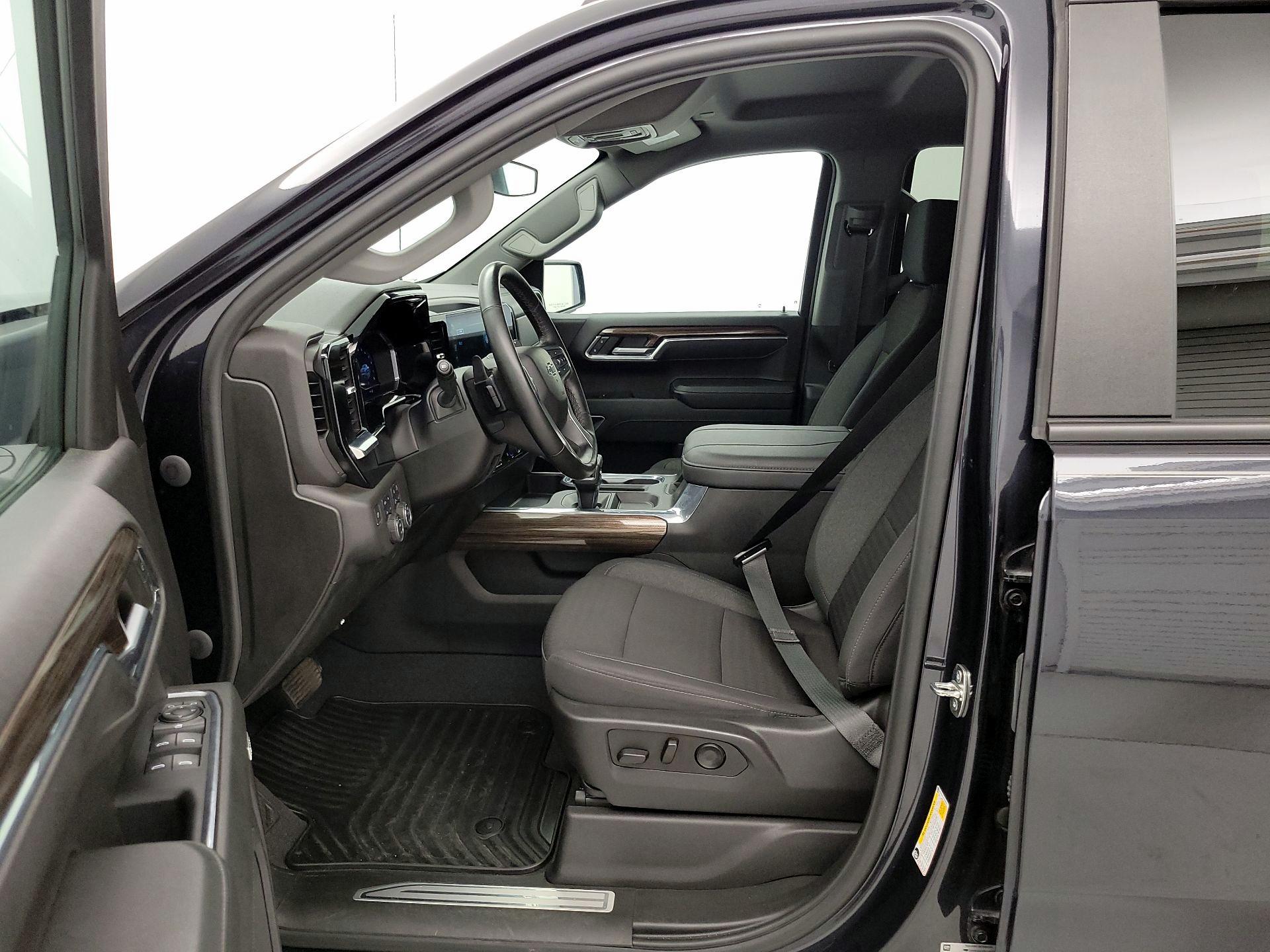 Thumbnail: 2023 Chevrolet Silverado 1500 - 11