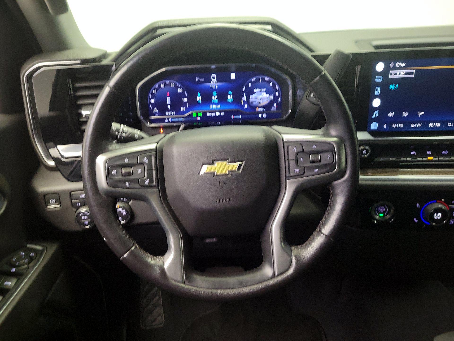 Thumbnail: 2022 Chevrolet Silverado 1500 - 10