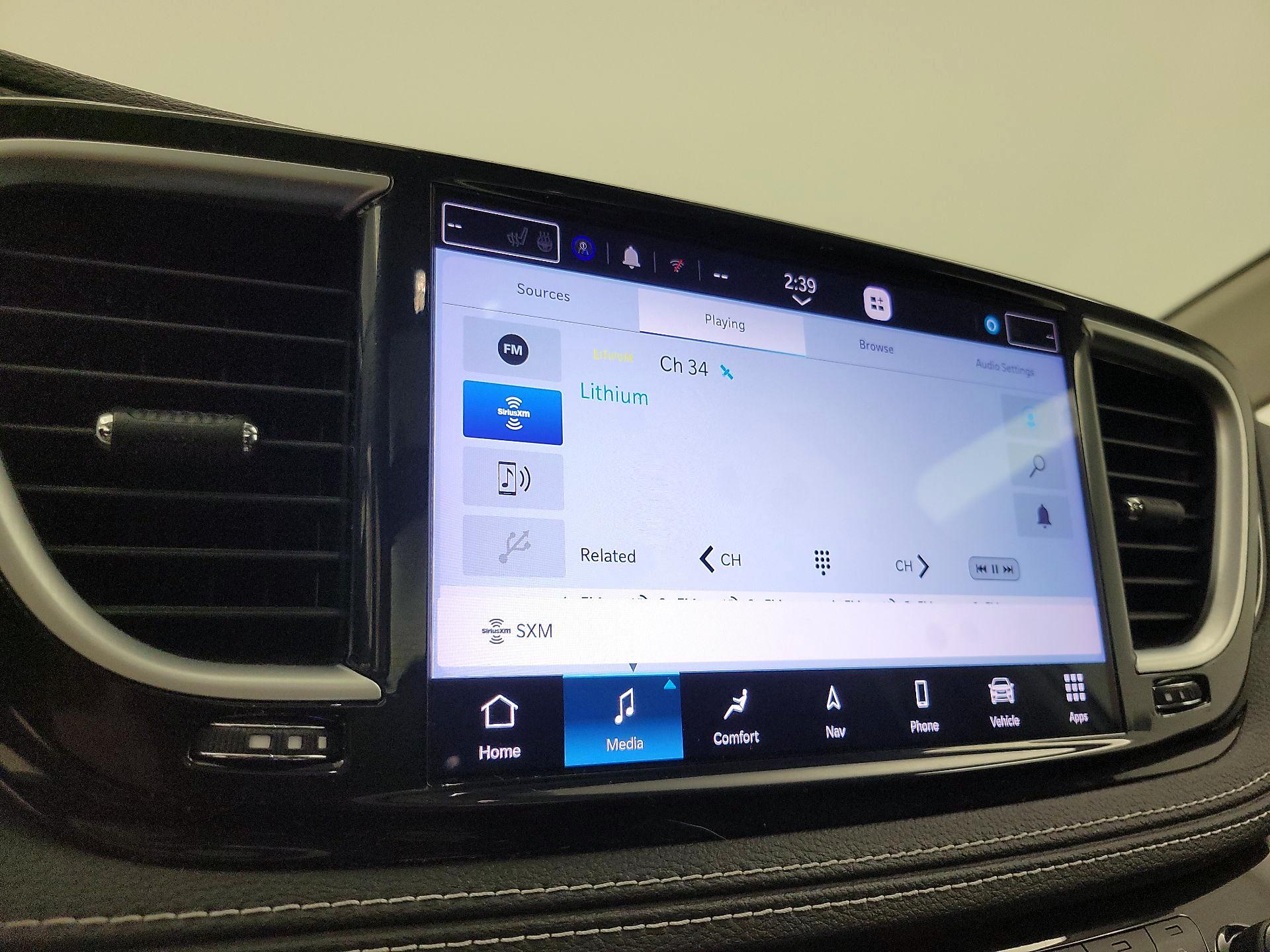 Thumbnail: 2023 Chrysler Pacifica - 16