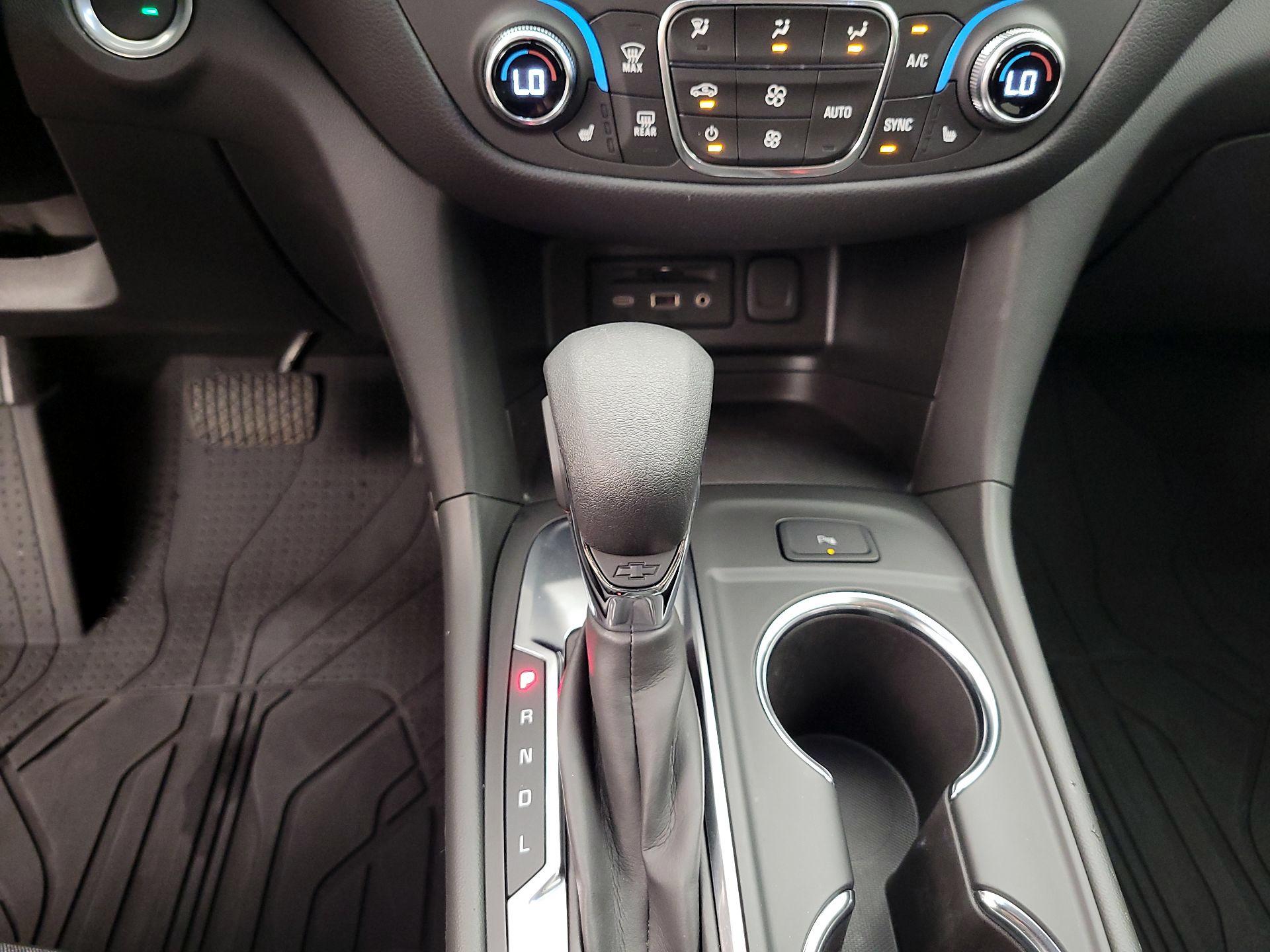 Thumbnail: 2022 Chevrolet Equinox - 18