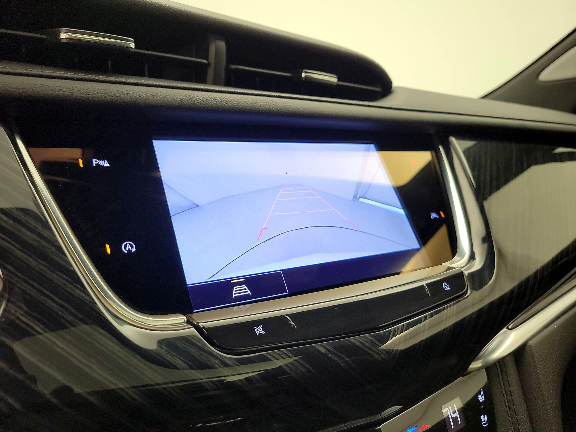Thumbnail: 2023 Cadillac XT6 - 14