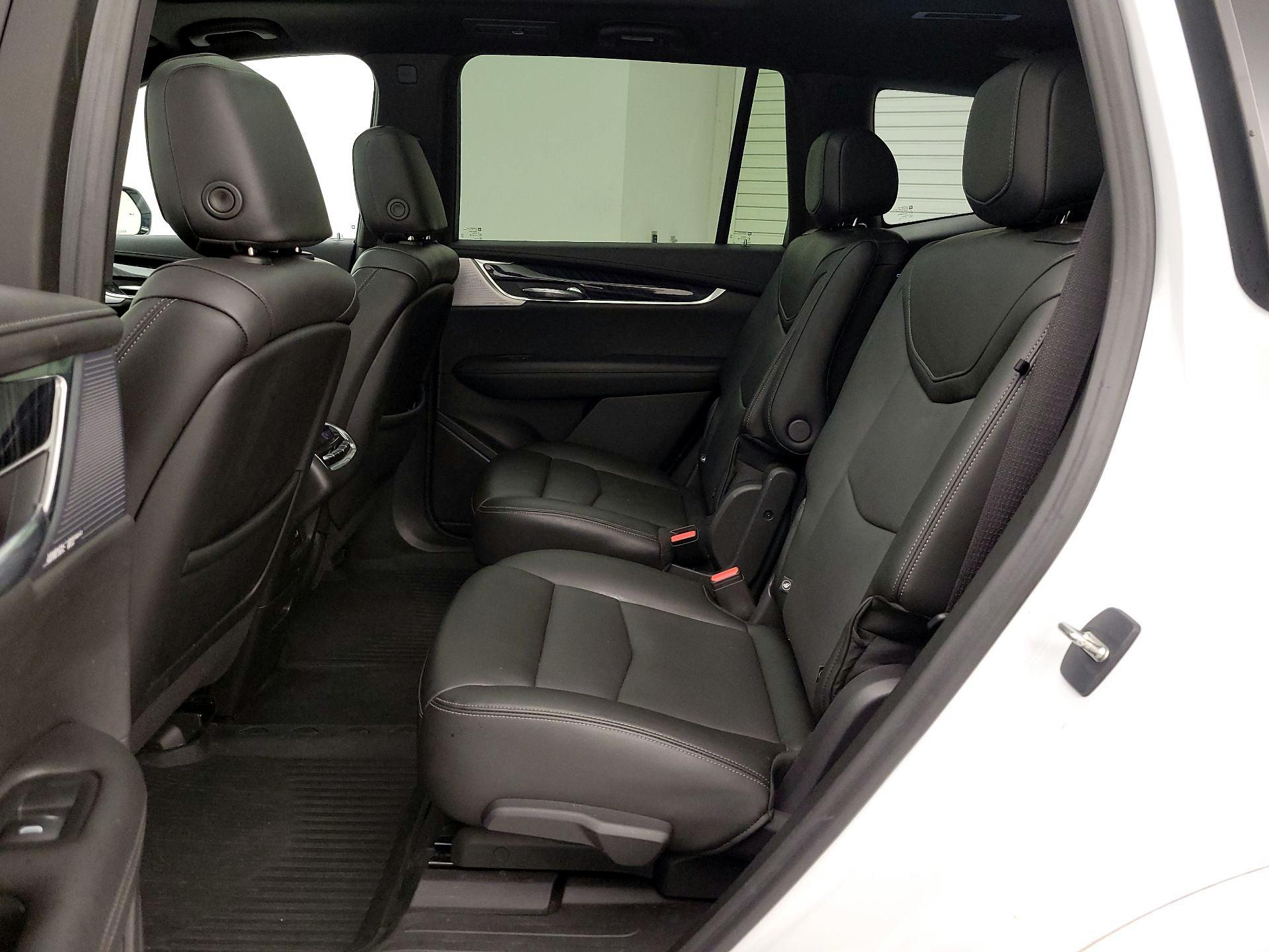 Thumbnail: 2023 Cadillac XT6 - 20